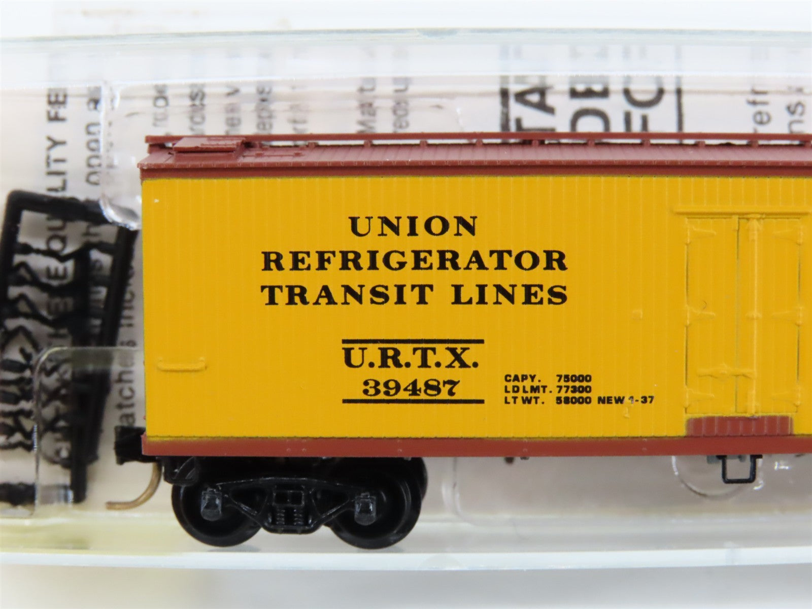 N Scale Micro-Trains MTL 47320 Union Refrigerator Transit Lines 40' Reefer RTR