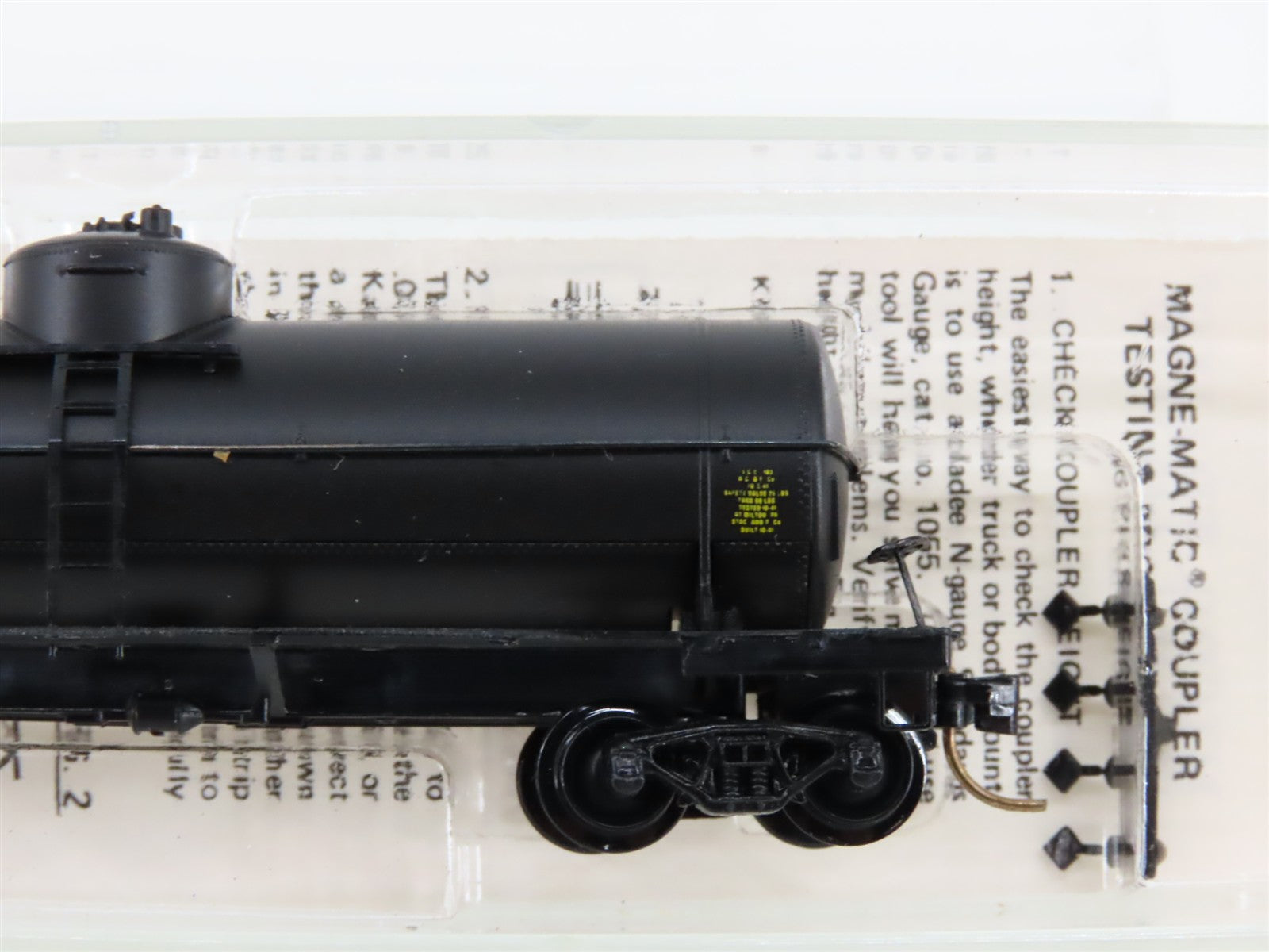 N Scale Micro-Trains MTL 65170 SHPX Shippers' Car Line Corp. 39' Tank Car RTR