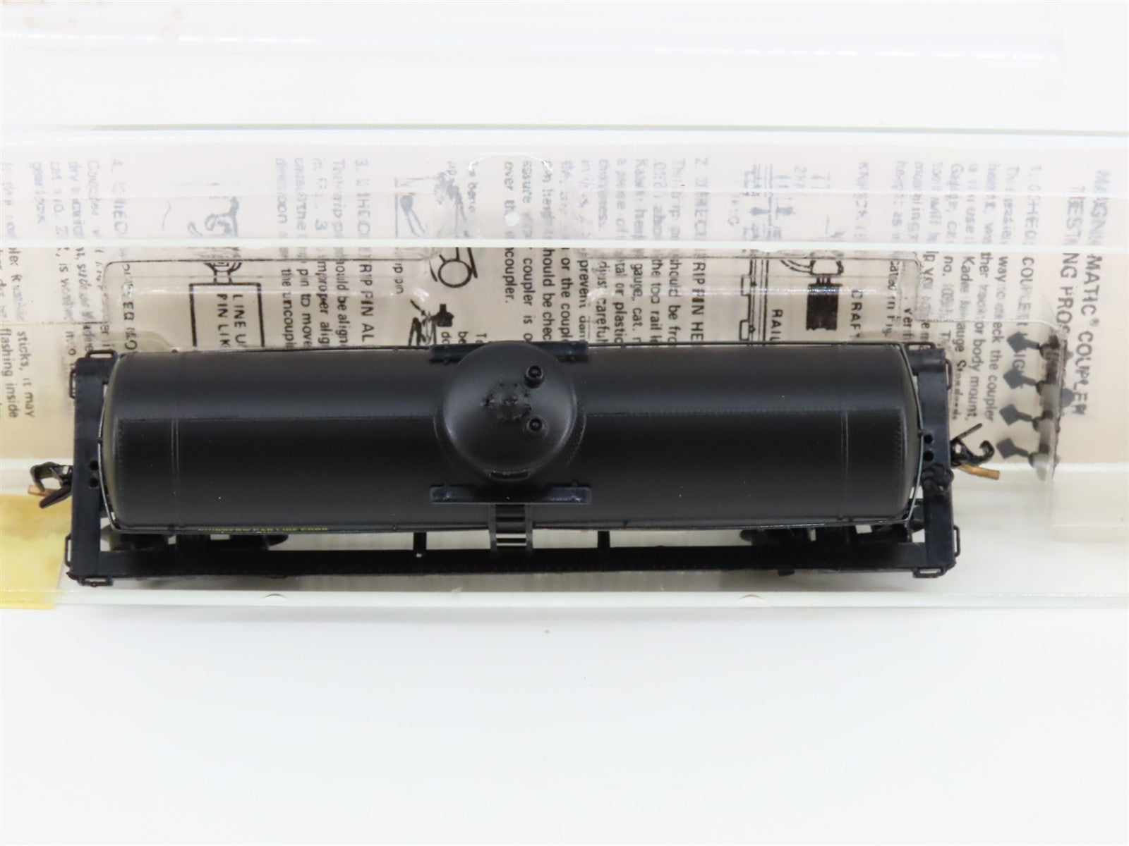 N Scale Micro-Trains MTL 65170 SHPX Shippers' Car Line Corp. 39' Tank Car RTR