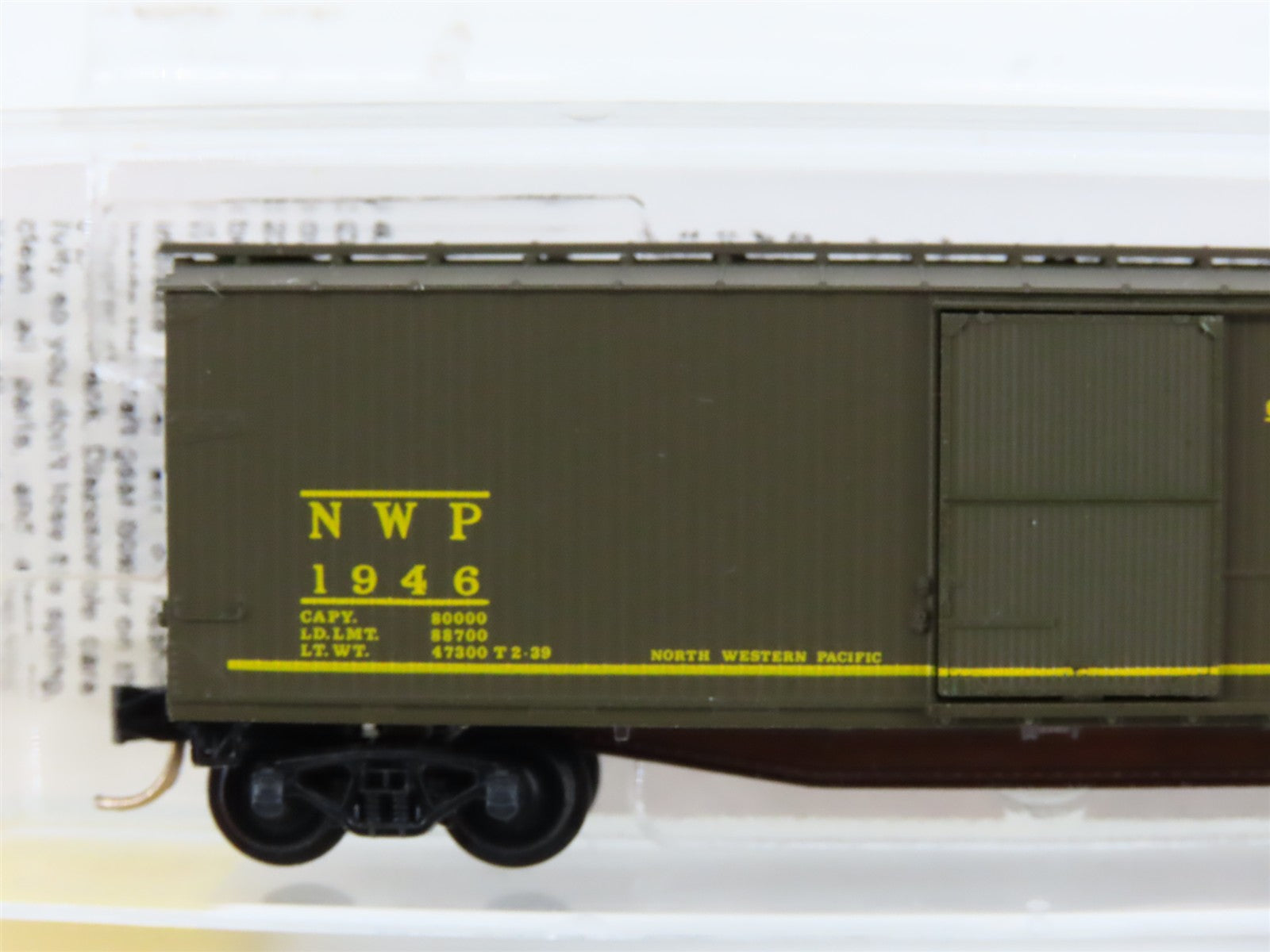 N Scale Micro-Trains MTL 39140 NWP Northwestern Pacific 40' Box Car 1946 RTR