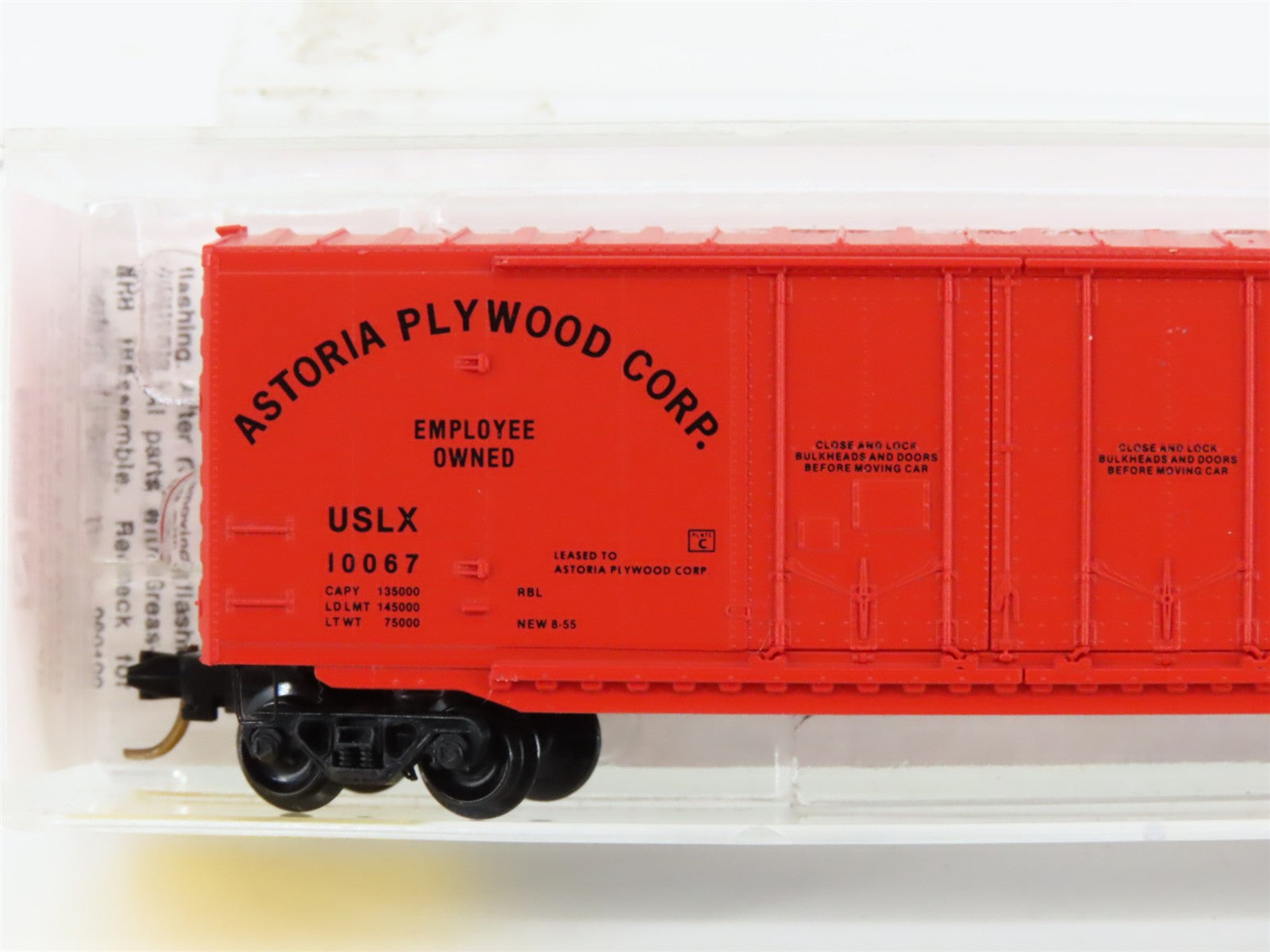 N Scale Micro-Trains MTL 75020 USLX Astoria Plywood Corp. 50' Box Car 10067 RTR