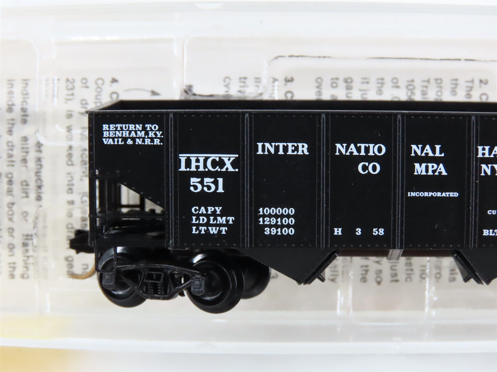 N Scale Micro-Trains MTL 56030 IHCX International Harvester 33' 2-Bay Hopper 551
