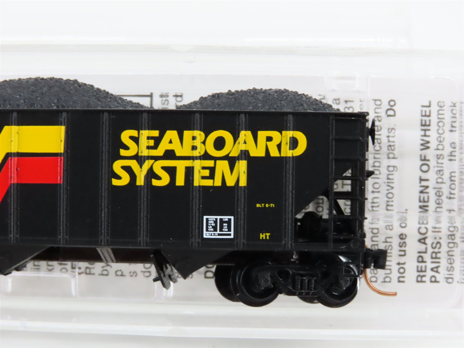 N Scale Micro-Trains MTL 108050 SBD Seaboard System 3-Bay Hopper 341457 w/ Load