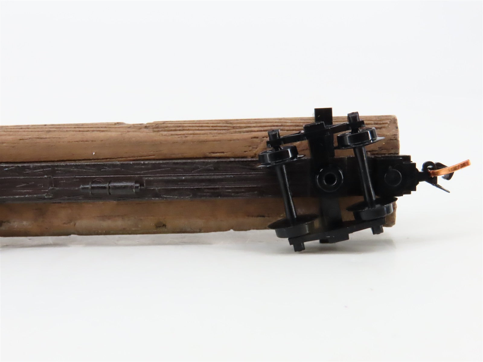 N Scale Micro-Trains MTL 11400040 40' Modern Log Car w/ Uprights RTR