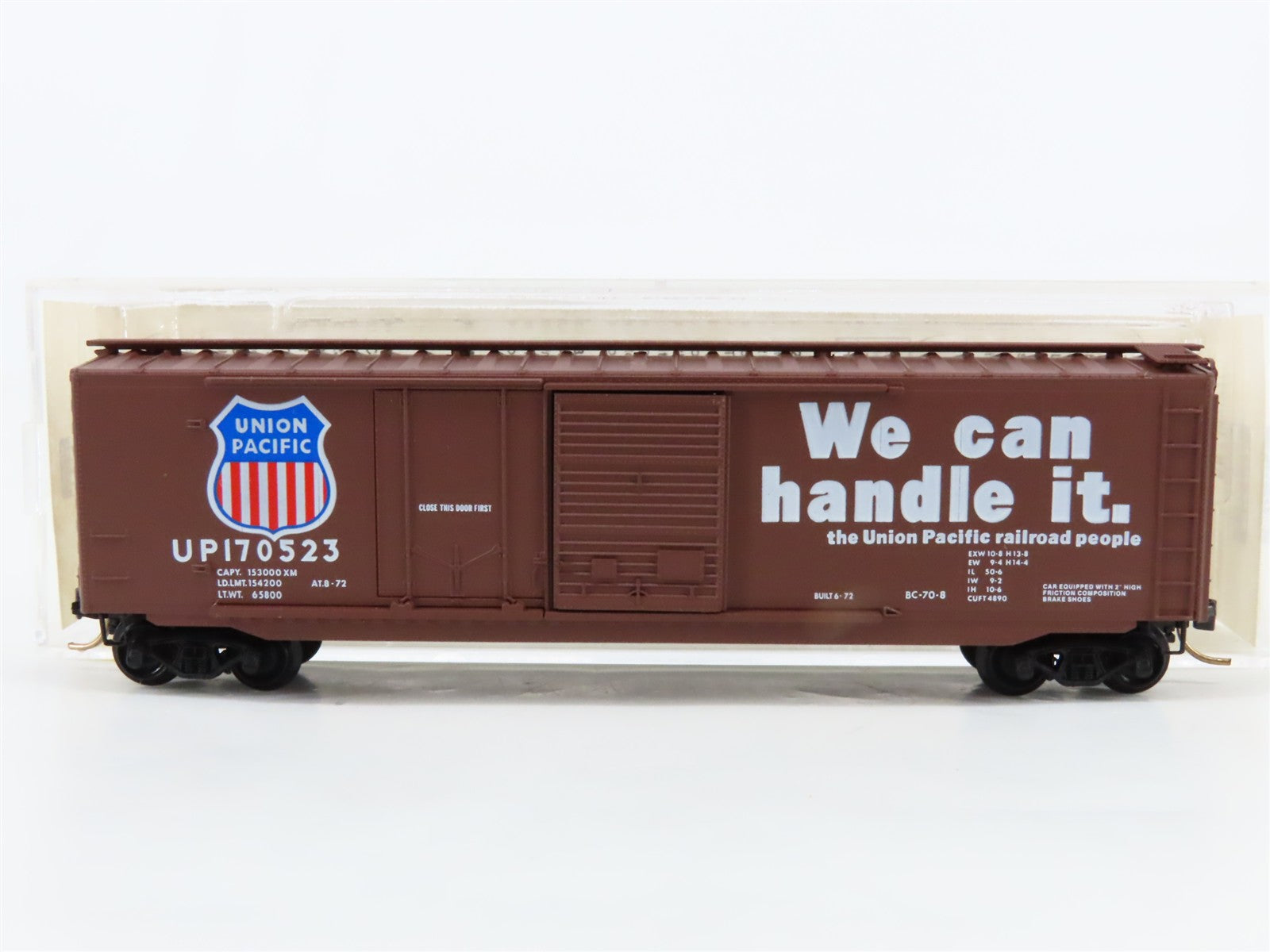 N Scale Micro-Trains MTL 33050 Union Pacific 50' Plug & Sliding Door Box Car RTR