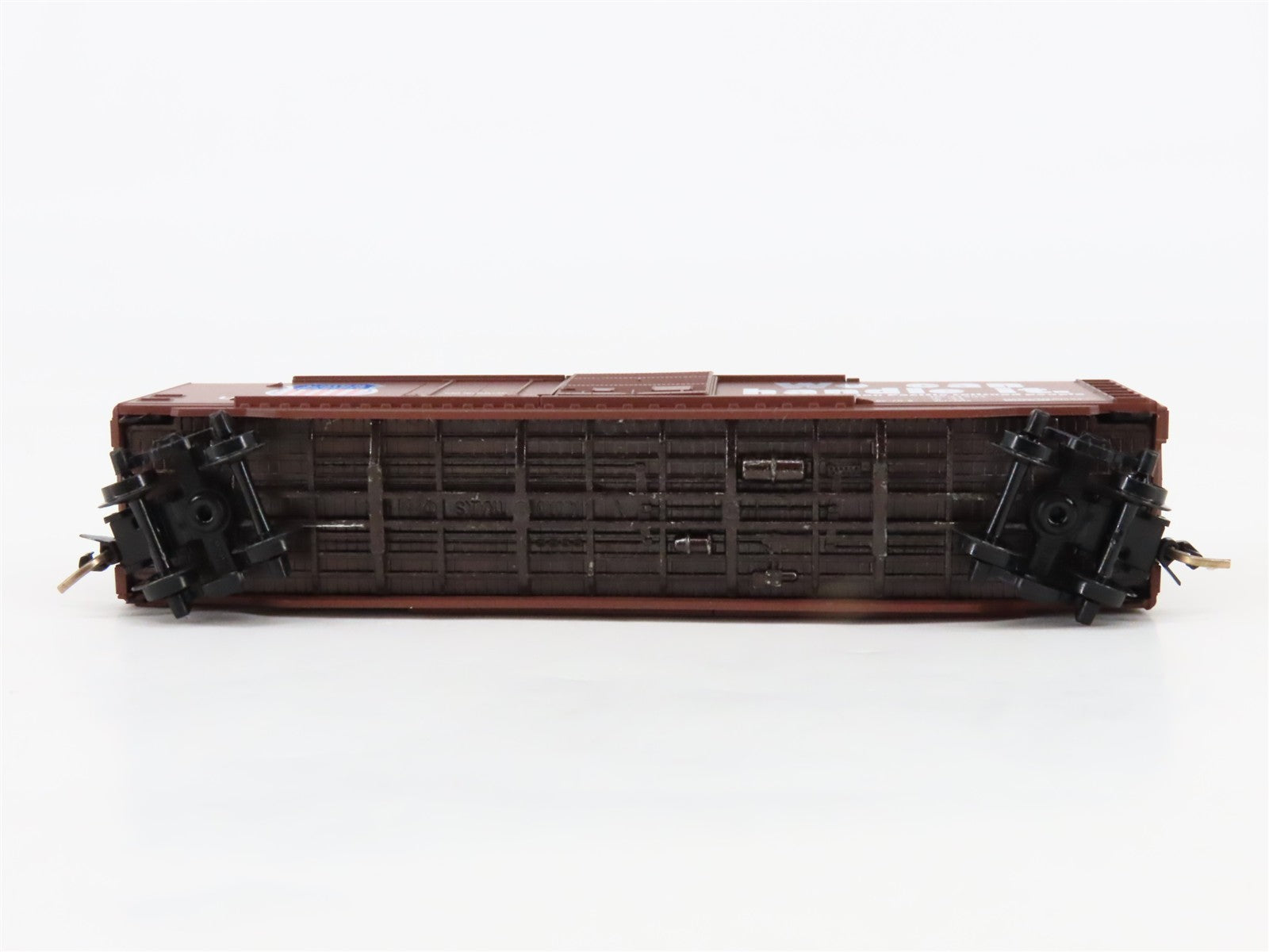 N Scale Micro-Trains MTL 33050 Union Pacific 50' Plug & Sliding Door Box Car RTR