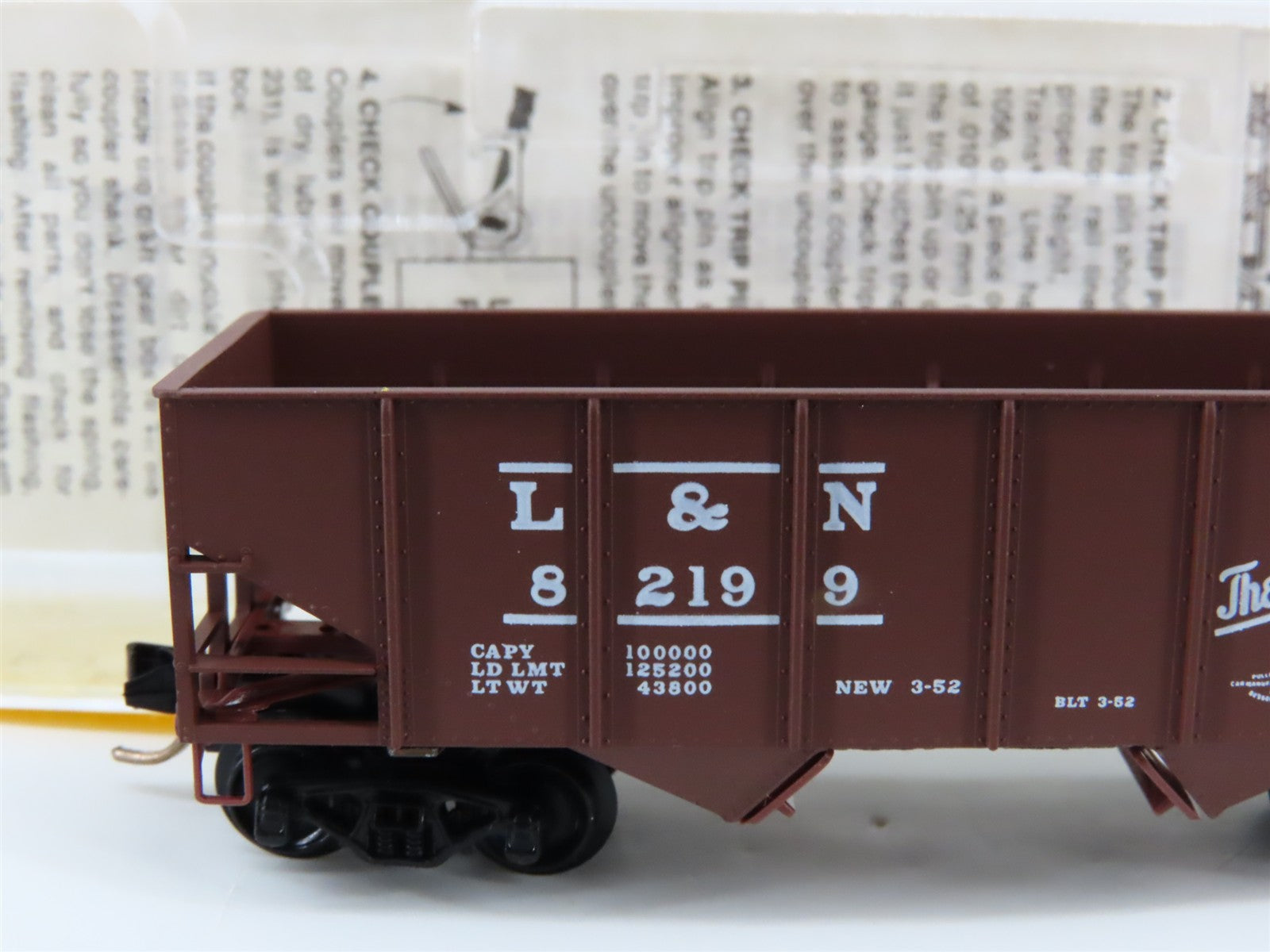 N Scale Micro-Trains MTL 56260 L&N Louisville & Nashville 33' 2-Bay Hopper RTR