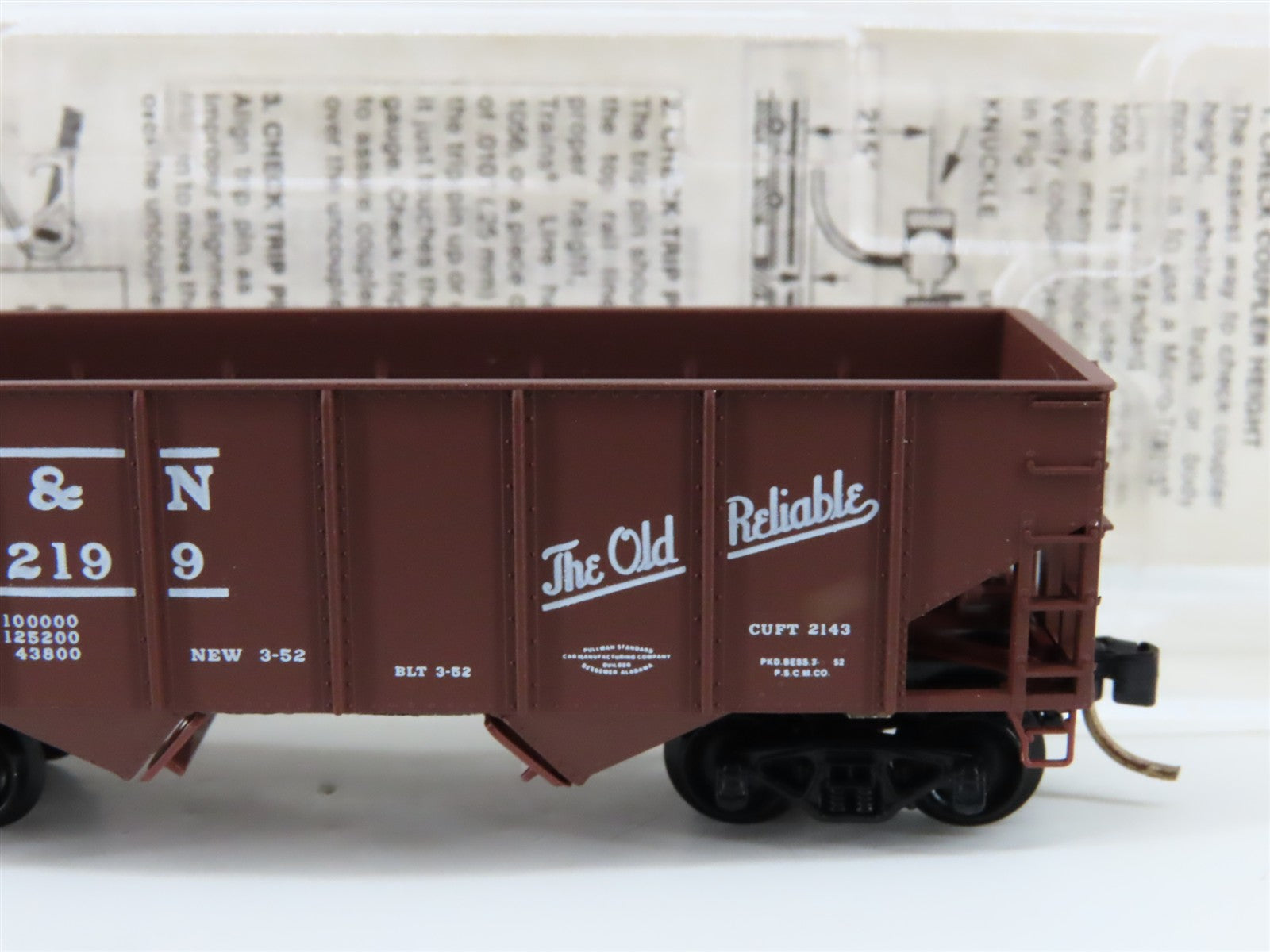 N Scale Micro-Trains MTL 56260 L&N Louisville & Nashville 33' 2-Bay Hopper RTR