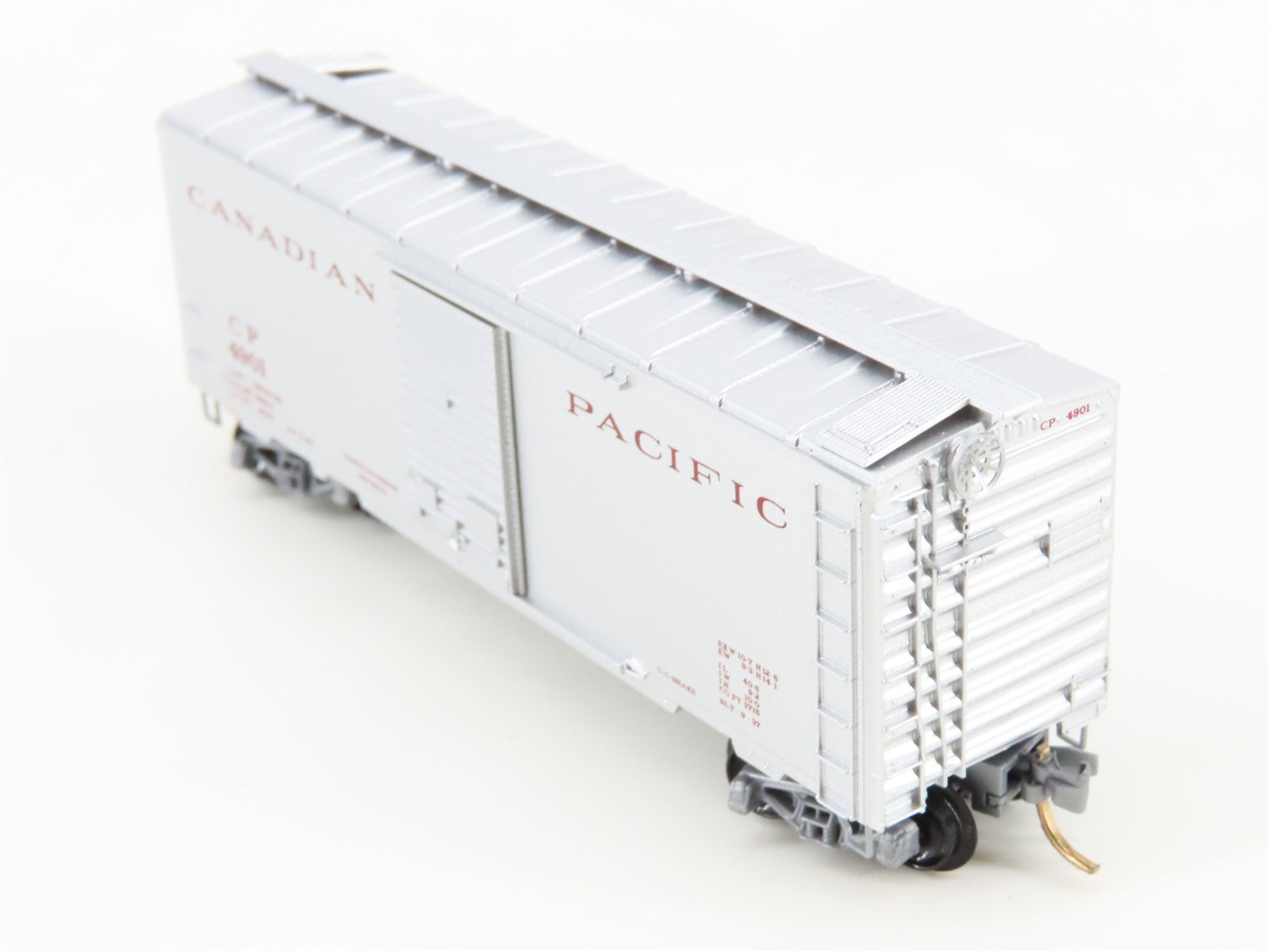 N Scale Micro-Trains MTL 20546 CP Canadian Pacific 40' Standard Box Car 4901 RTR