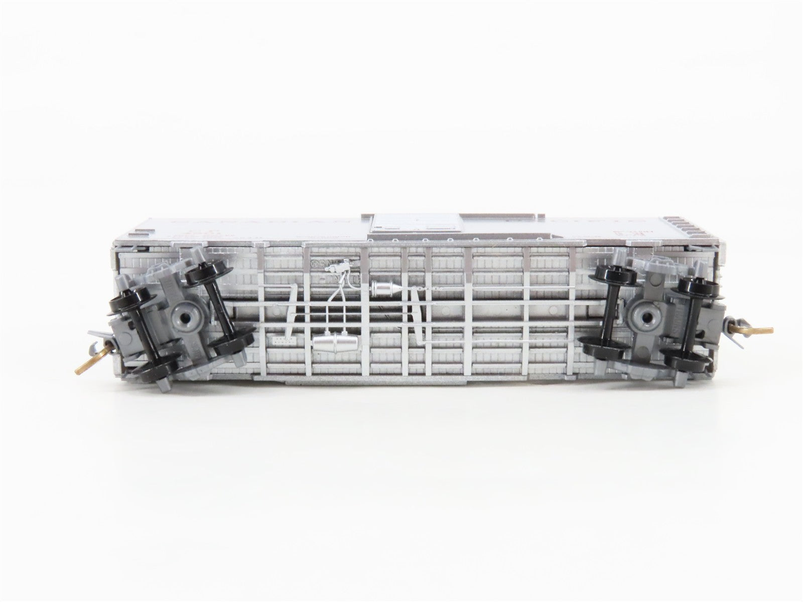 N Scale Micro-Trains MTL 20546 CP Canadian Pacific 40' Standard Box Car 4901 RTR