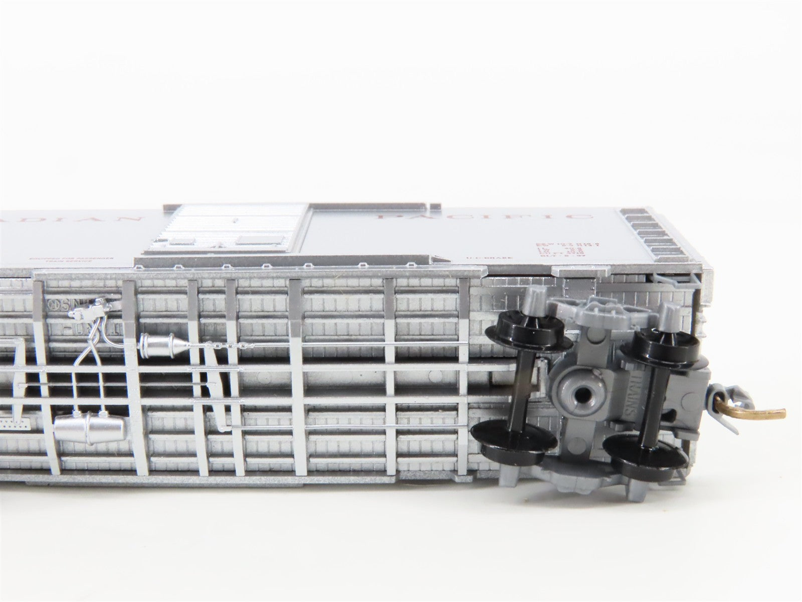 N Scale Micro-Trains MTL 20546 CP Canadian Pacific 40' Standard Box Car 4901 RTR