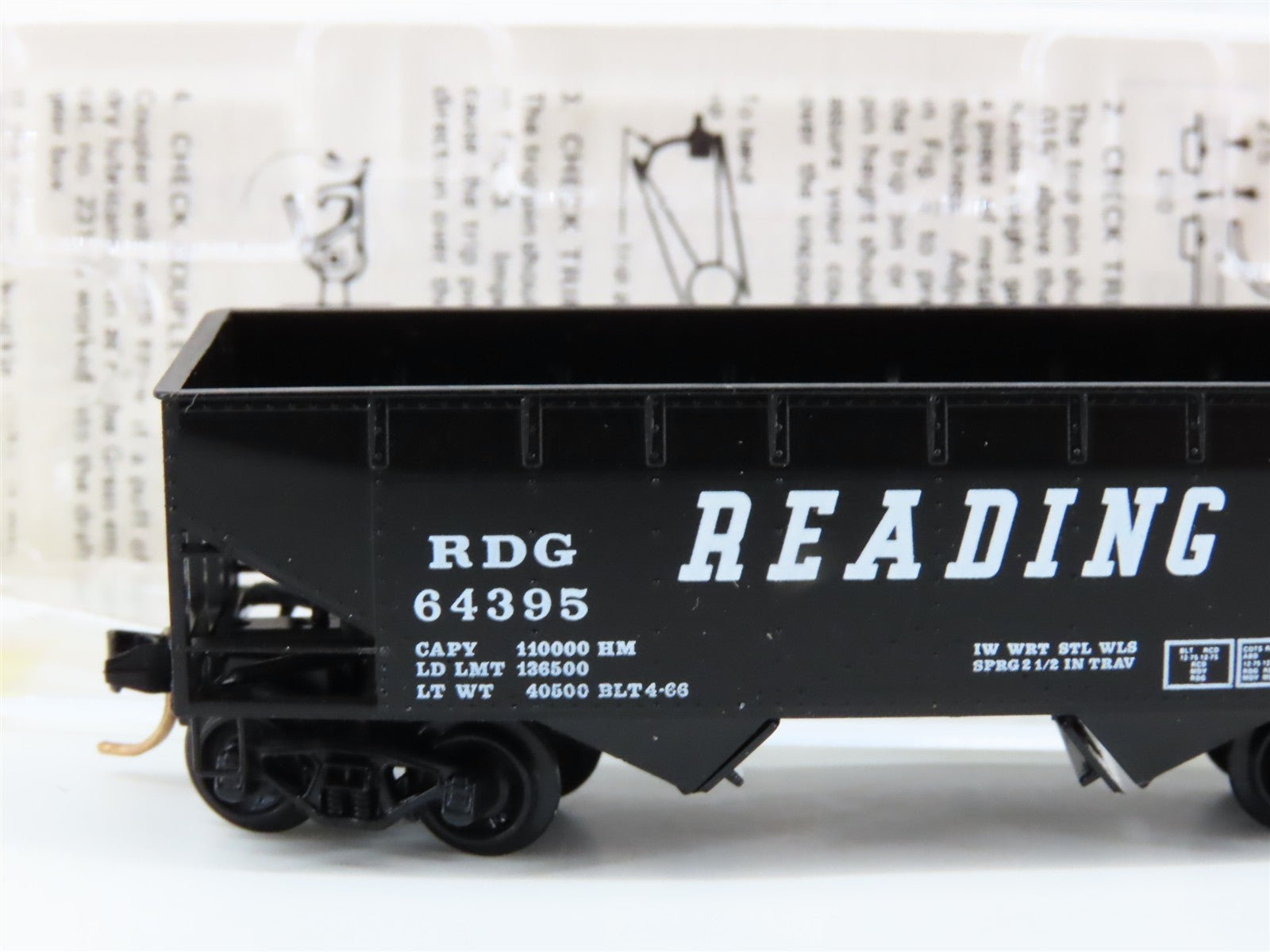 N Scale Micro-Trains MTL 55220 RDG Reading 33' 2-Bay Hopper 64395 RTR