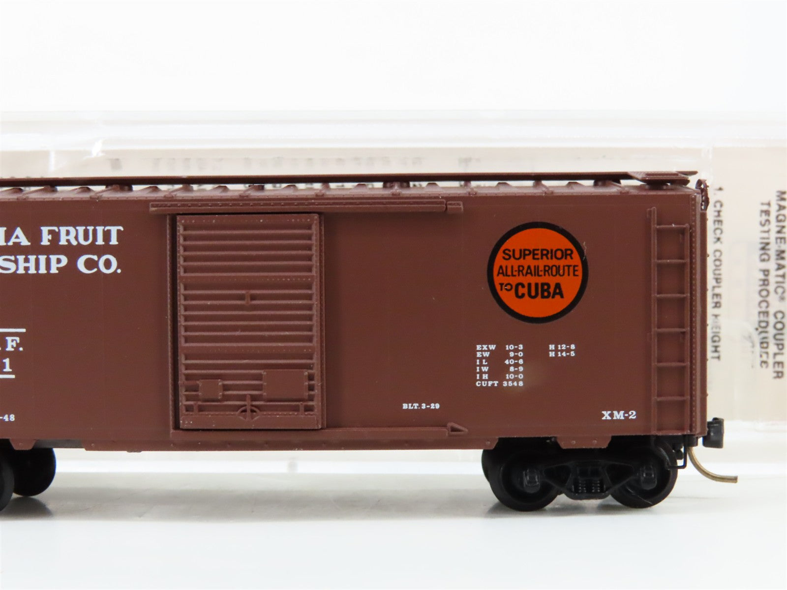 N Scale Micro-Trains MTL 20630 West India Fruit & Steamship Co. 40' Box Car RTR