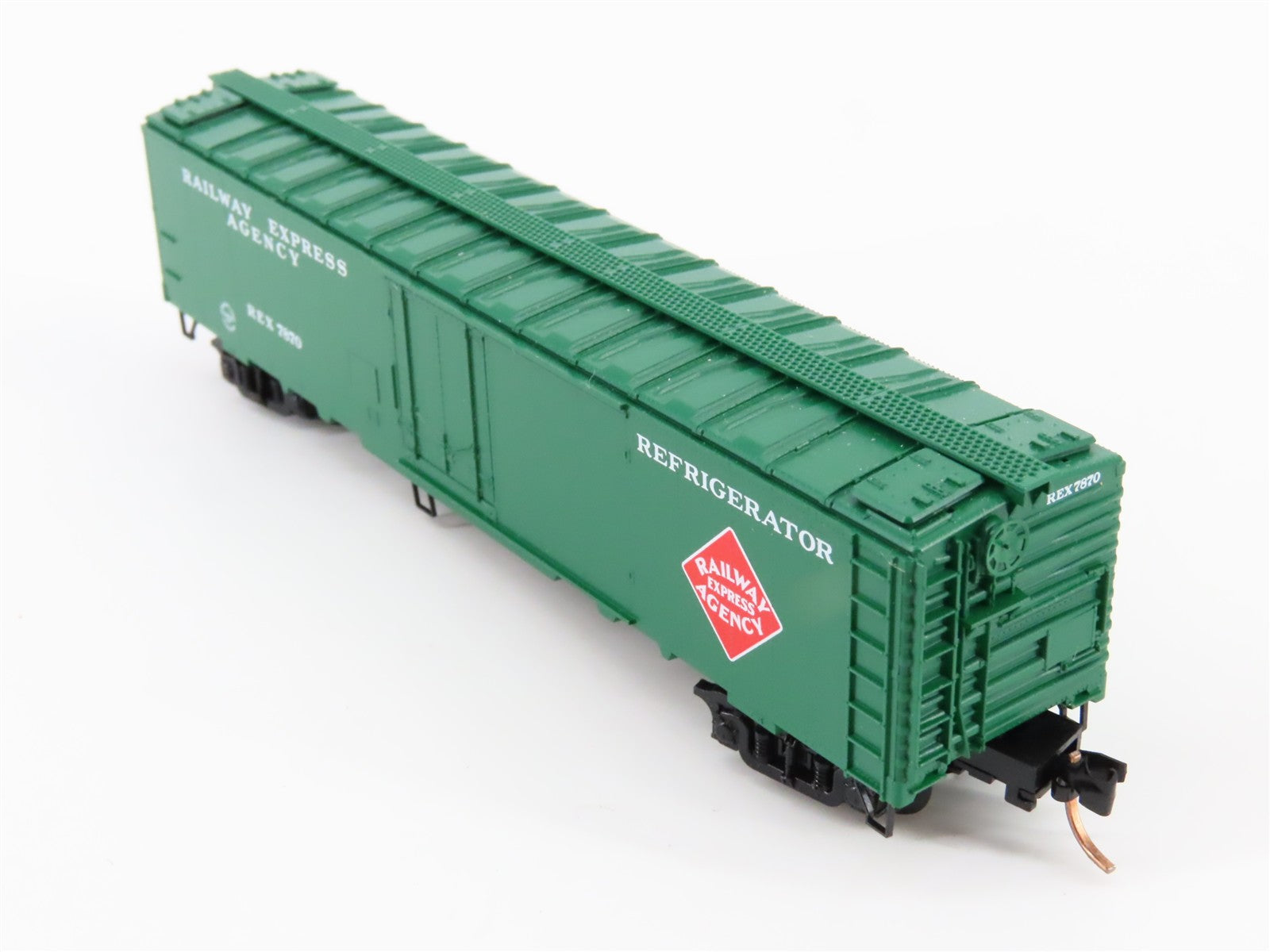 N Scale Micro-Trains MTL 52010 REX Railway Express Agency 52' Reefer 7870 RTR