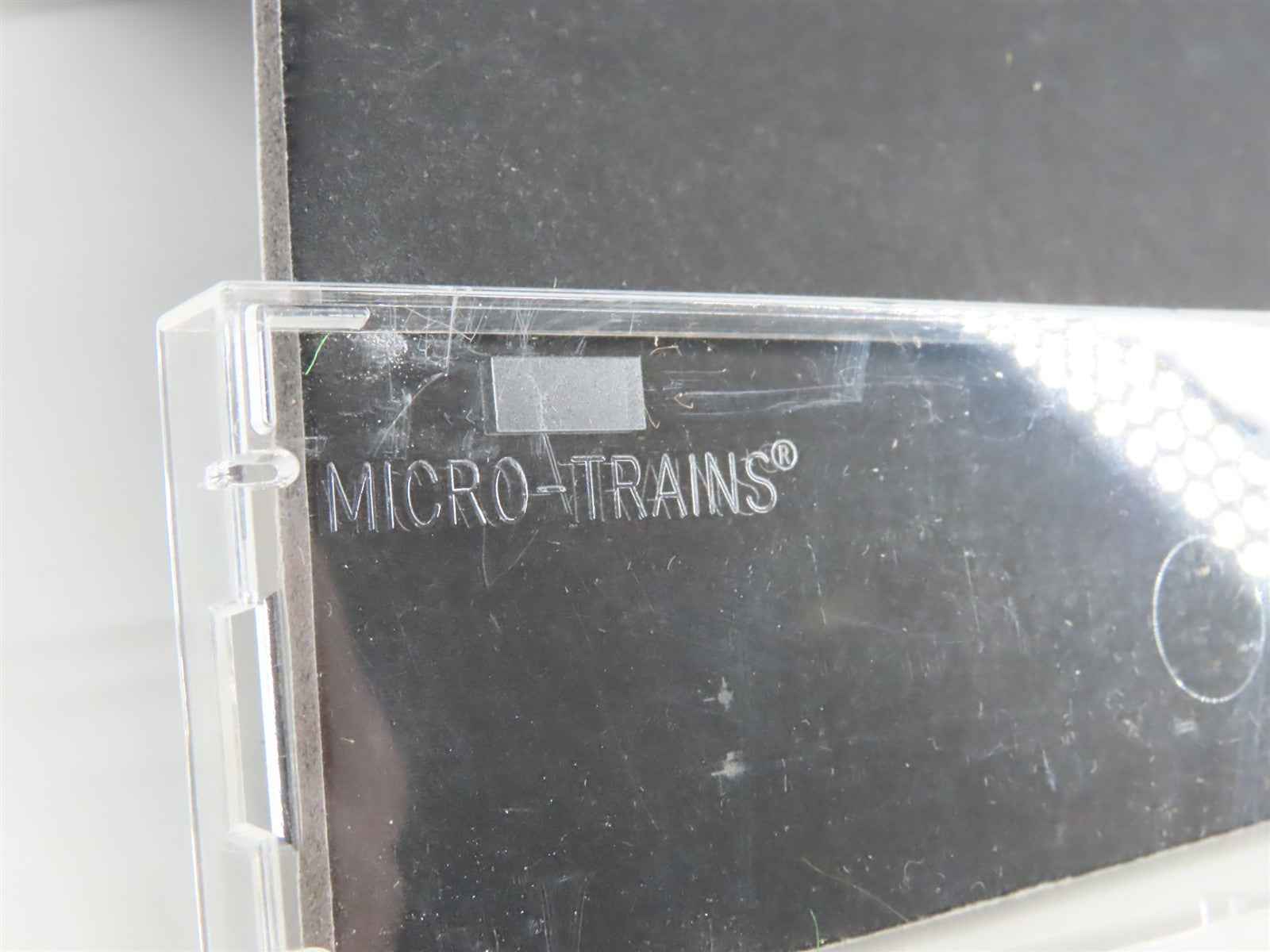N Scale Micro-Trains MTL 20450 West India Fruit & Steamship Co. 40' Box Car RTR