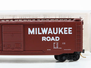 N Scale Micro-Trains MTL 33100 MILW Milwaukee Road 50' Box Car 12122 RTR