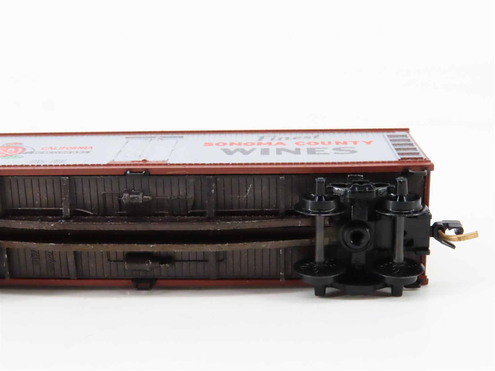 N Scale Micro-Trains MTL 49070 KTX Scatena Bros. Wine Company 40' Reefer RTR