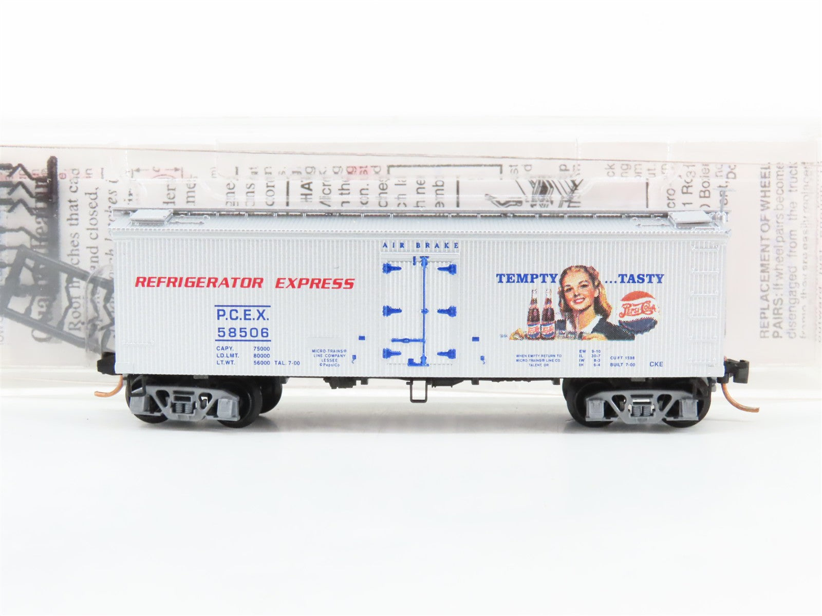 N Scale Micro-Trains MTL 58560 PCEX Pepsi Cola 36' Reefer 58506
