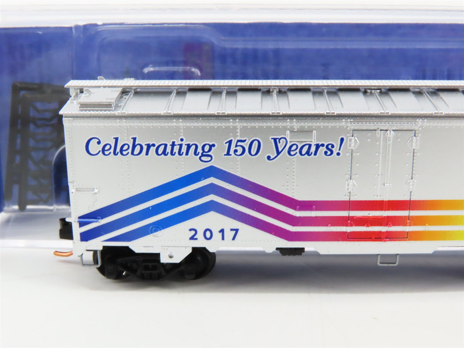 N Scale Micro-Trains MTL 05900566 Canada Celebrating 150 Years! 40' Reefer 2017