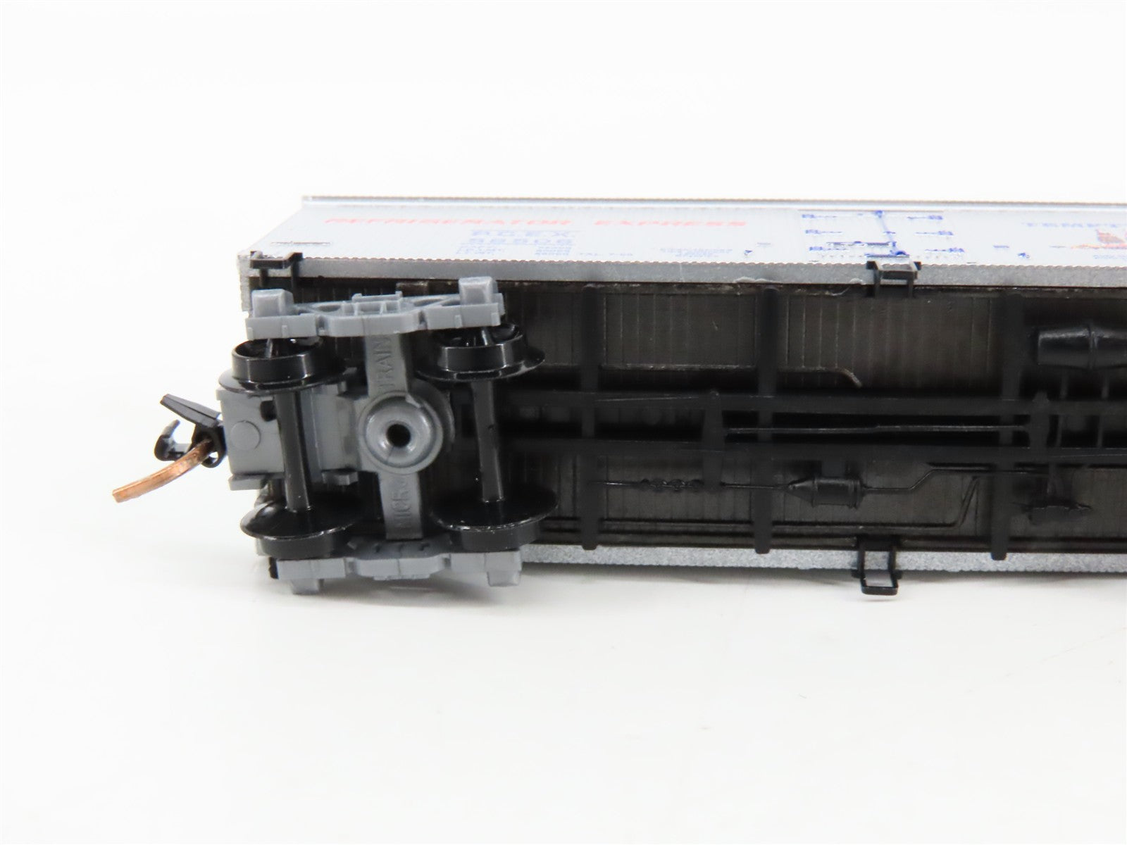 N Scale Micro-Trains MTL 58560 PCEX Pepsi-Cola 36' Wood Sheathed Ice Reefer RTR