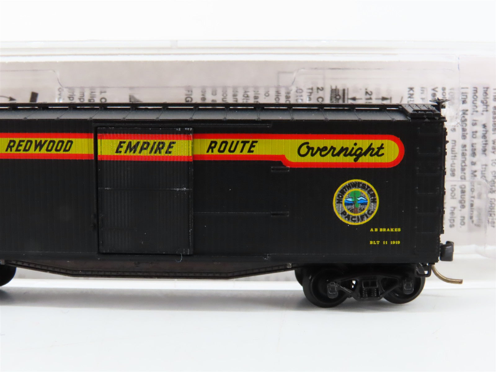 N Scale Micro-Trains MTL 39100 NWP North Western Pacific 40' Box Car 1952 RTR