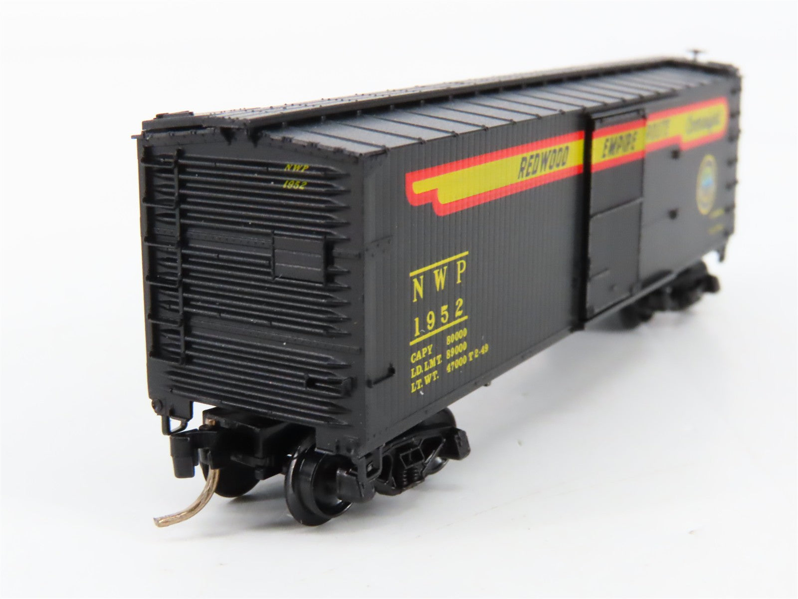 N Scale Micro-Trains MTL 39100 NWP North Western Pacific 40' Box Car 1952 RTR