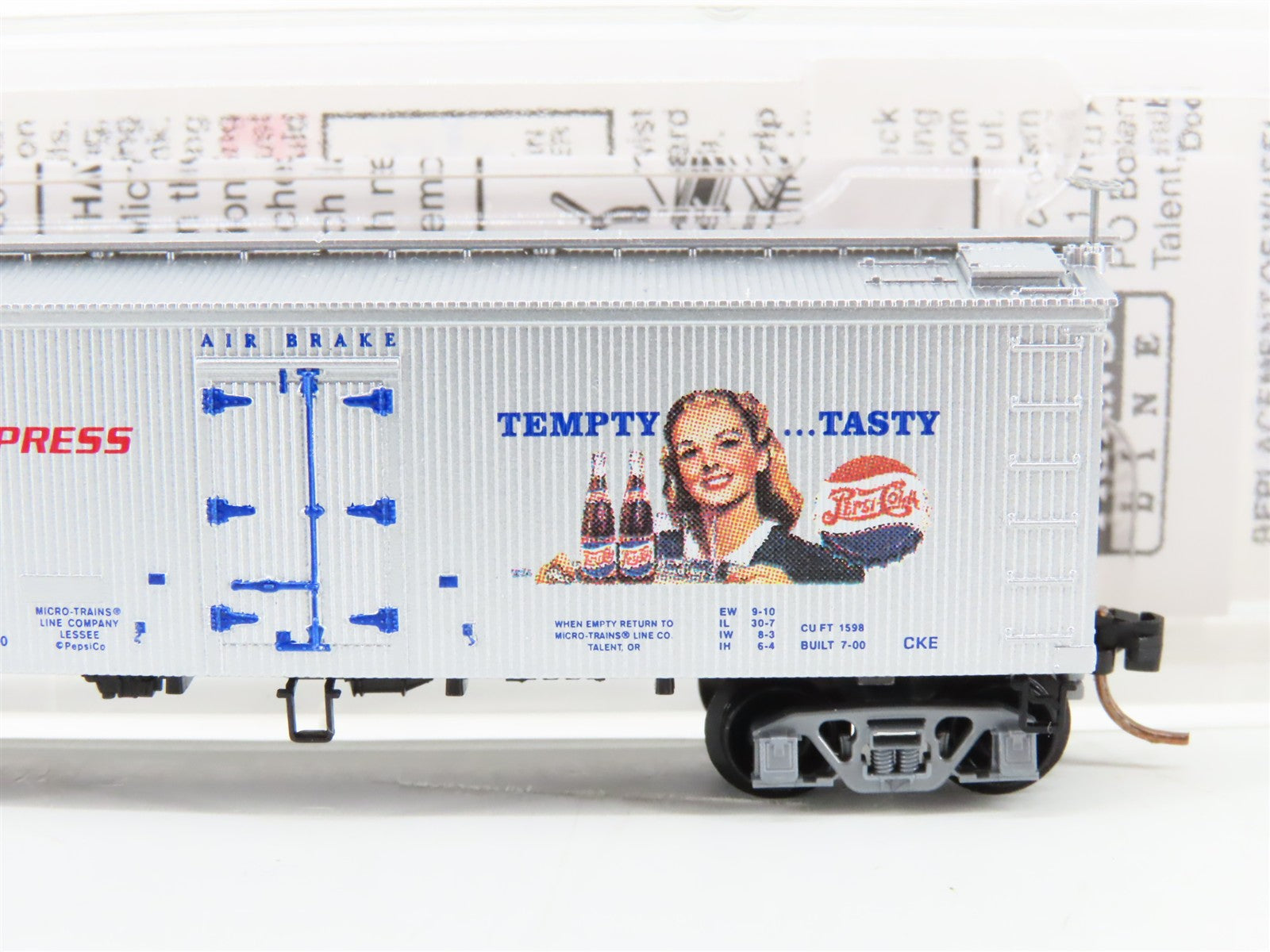 N Scale Micro-Trains MTL 58560 PCEX Pepsi-Cola 36' Wood Sheathed Ice Reefer RTR