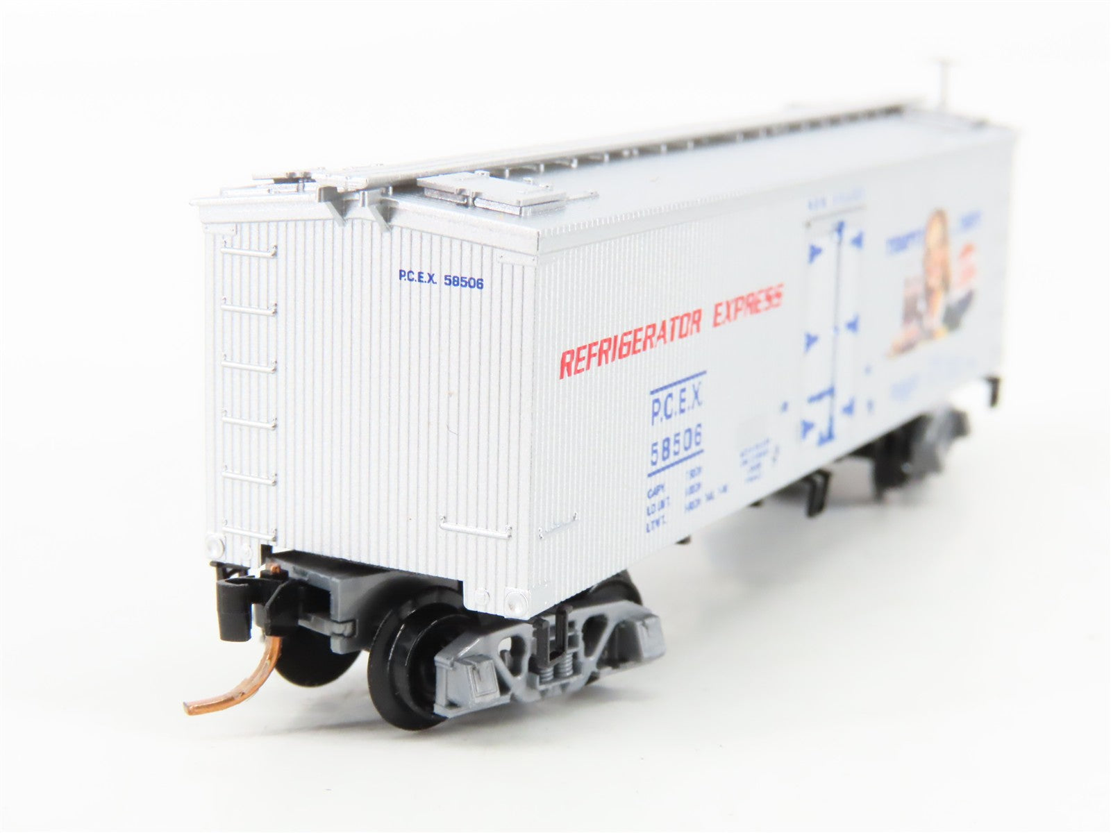 N Scale Micro-Trains MTL 58560 PCEX Pepsi-Cola 36' Wood Sheathed Ice Reefer RTR