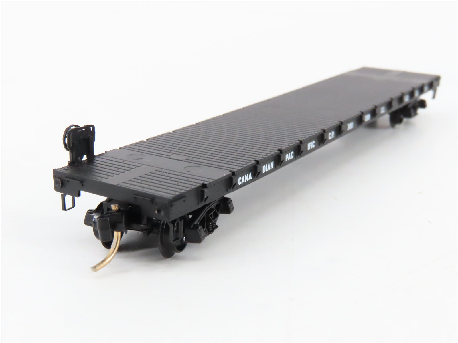N Scale Micro-Trains MTL 44040 CP Canadian Pacific 50' Flat Car 300055 RTR