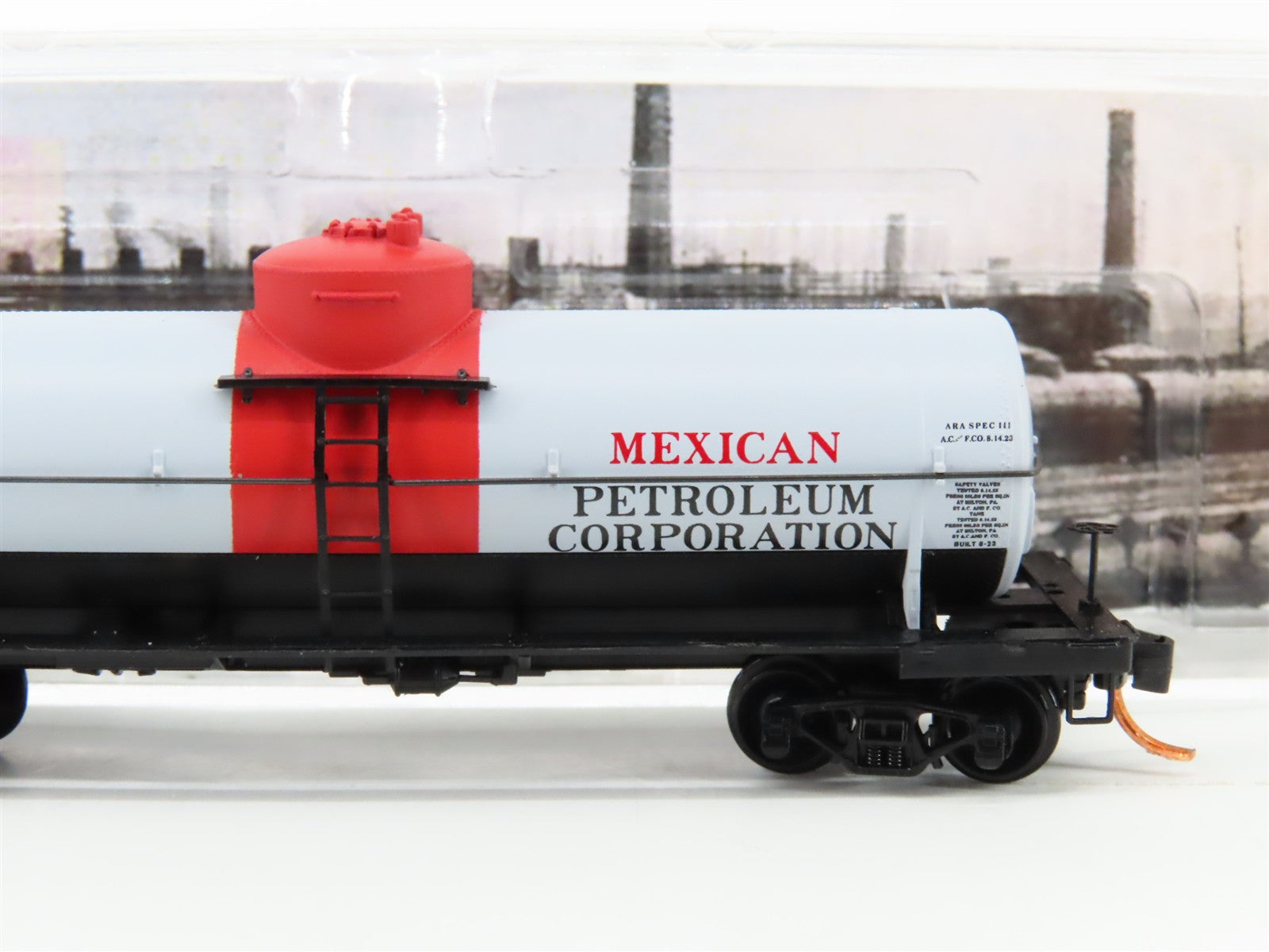 N Micro-Trains MTL 06500840 MPLX Mexican Petroleum Single Dome Tank Car 1456 RTR