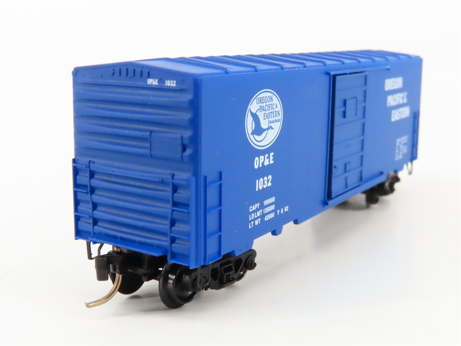 N Scale Micro-Trains MTL 24110 OP&E Oregon Pacific & Eastern 40' Boxcar 1032 RTR