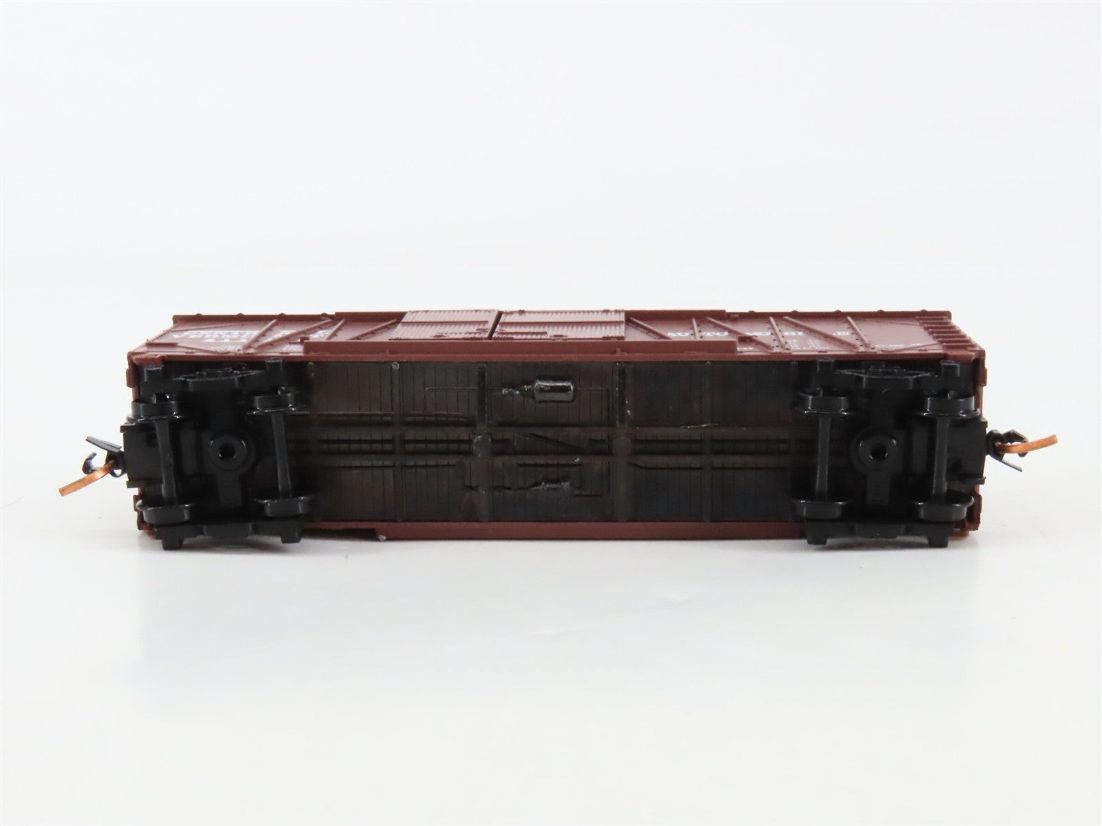 N Scale Micro-Trains MTL 02900050 CV Central Vermont 40' Box Car 41115 RTR