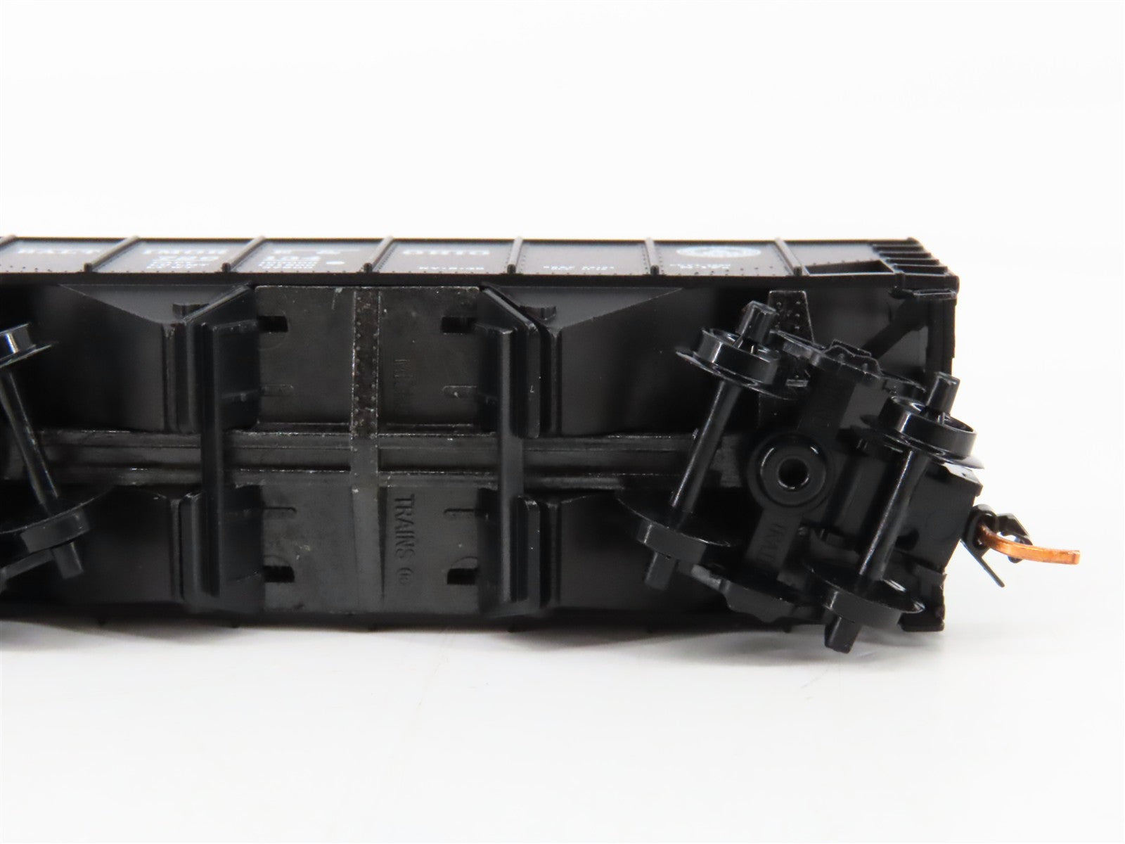 N Scale Micro-Trains MTL 05600390 Baltimore & Ohio 33' 2-Bay Hopper RTR