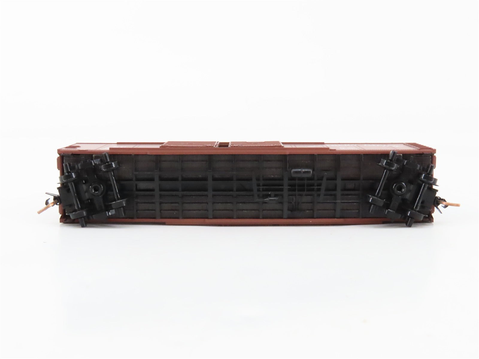 N Scale Micro-Trains MTL 79020 Northern Pacific 50' Wagon Top Box Car RTR