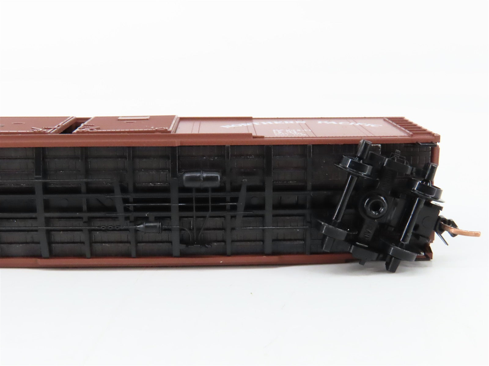 N Scale Micro-Trains MTL 79020 Northern Pacific 50' Wagon Top Box Car RTR