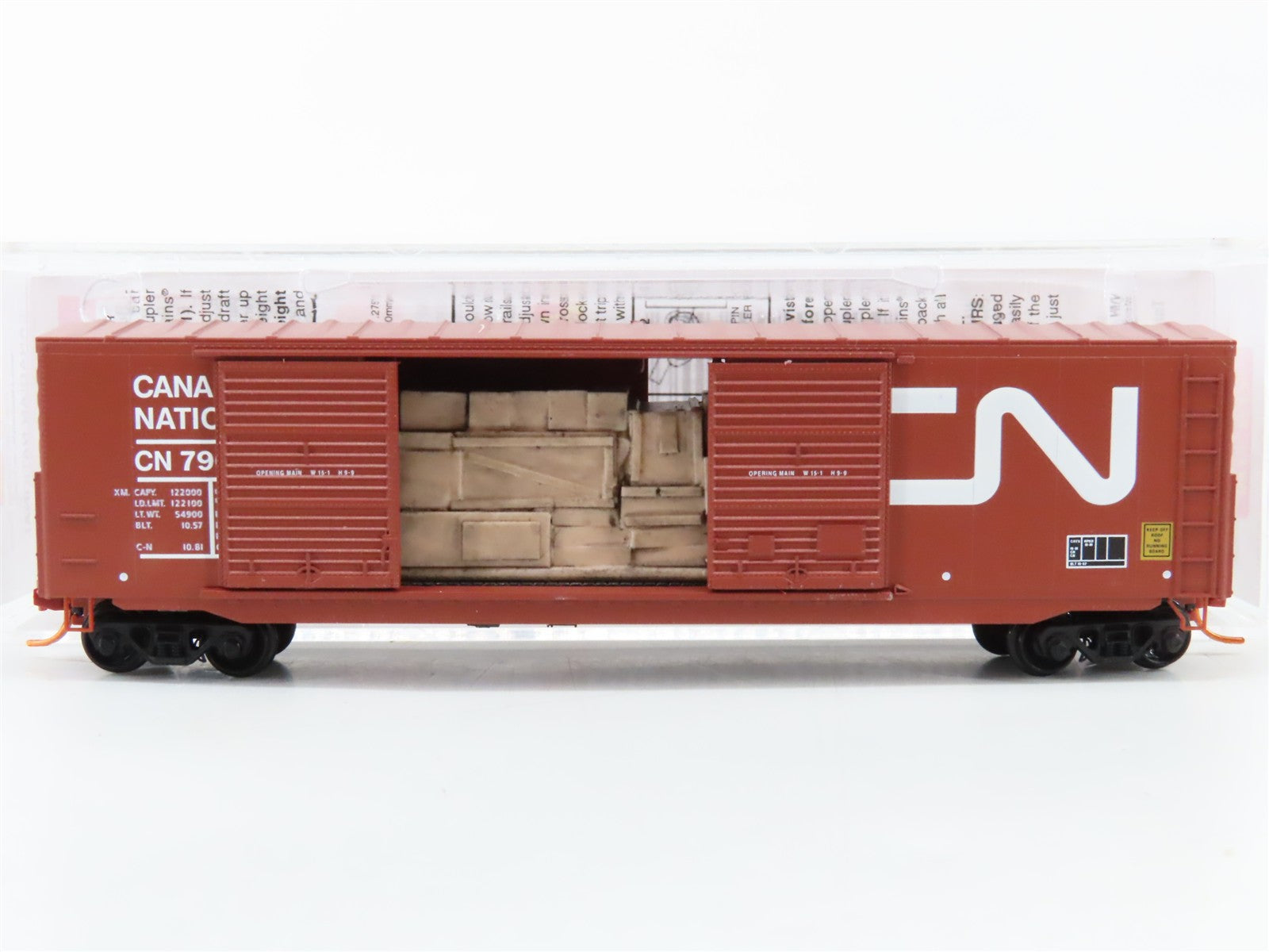 N Micro-Trains MTL 03700080 CN Canadian National 50' Box Car 796060 w/ Load RTR