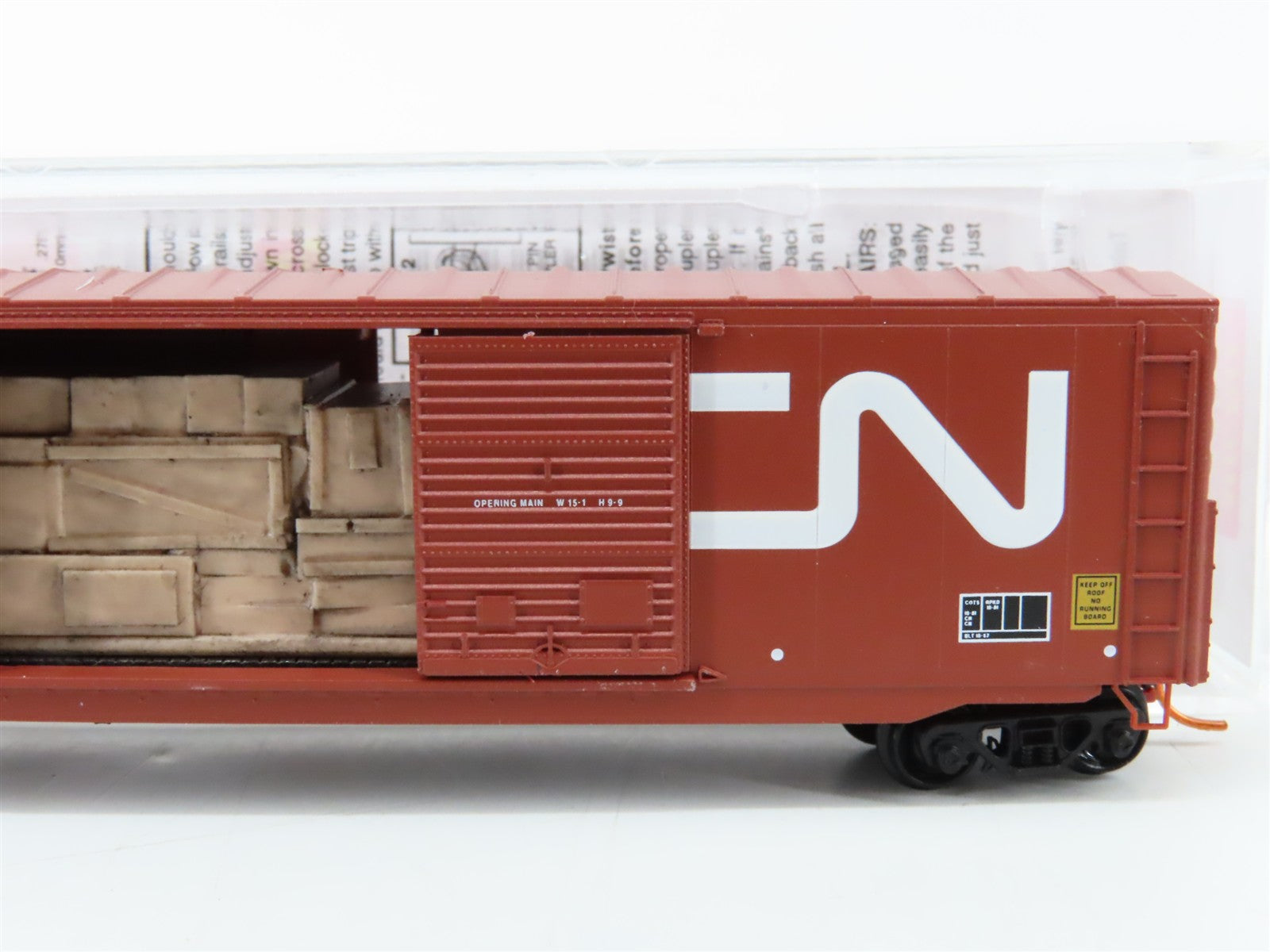 N Micro-Trains MTL 03700080 CN Canadian National 50' Box Car 796060 w/ Load RTR
