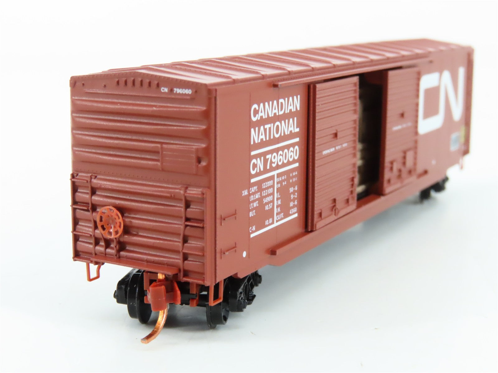 N Micro-Trains MTL 03700080 CN Canadian National 50' Box Car 796060 w/ Load RTR