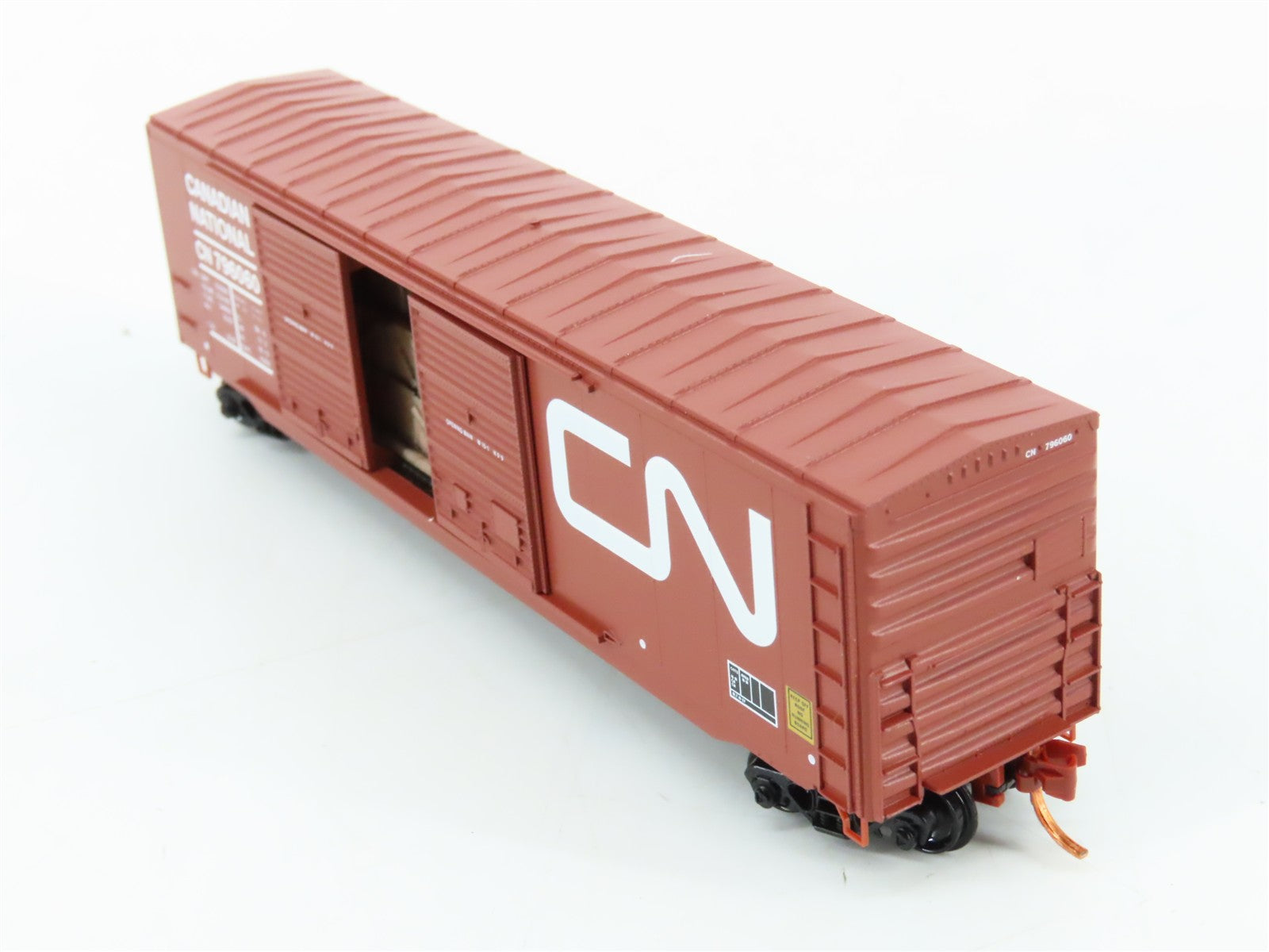 N Micro-Trains MTL 03700080 CN Canadian National 50' Box Car 796060 w/ Load RTR