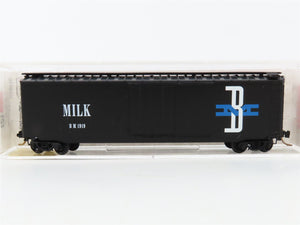 N Scale Micro-Trains MTL 32330 Boston & Maine 50' Plug Door Milk Box Car RTR