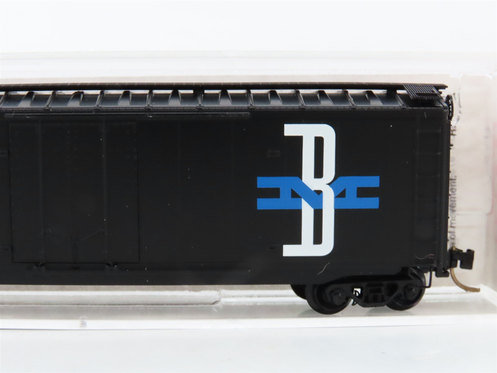 N Scale Micro-Trains MTL 32330 Boston & Maine 50' Plug Door Milk Box Car RTR