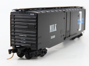 N Scale Micro-Trains MTL 32330 Boston & Maine 50' Plug Door Milk Box Car RTR