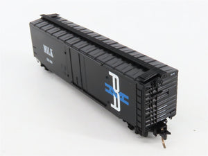 N Scale Micro-Trains MTL 32330 Boston & Maine 50' Plug Door Milk Box Car RTR