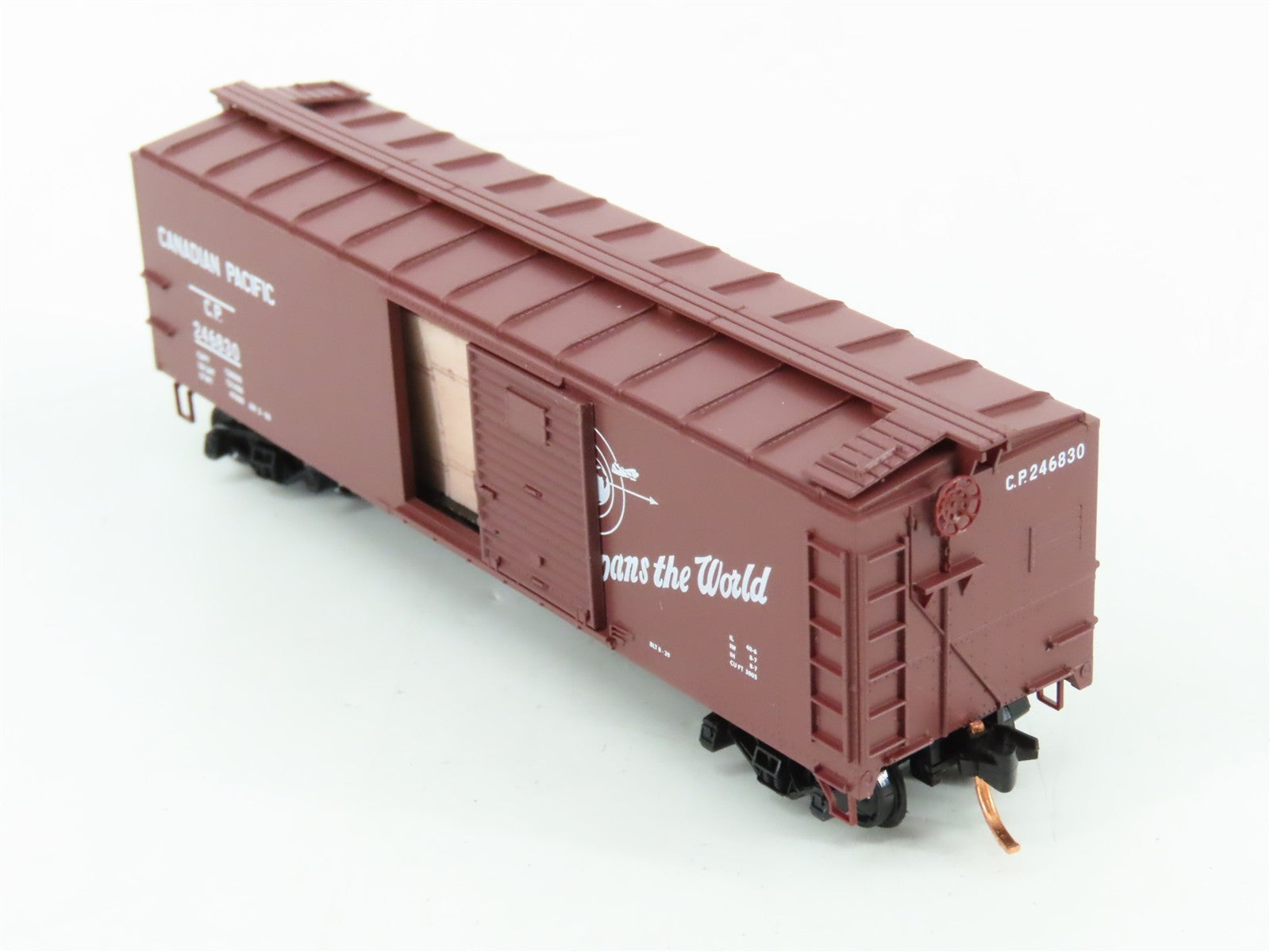 N Scale Micro-Trains MTL 12000052 CP Canadian Pacific 40' Box Car 246830 RTR