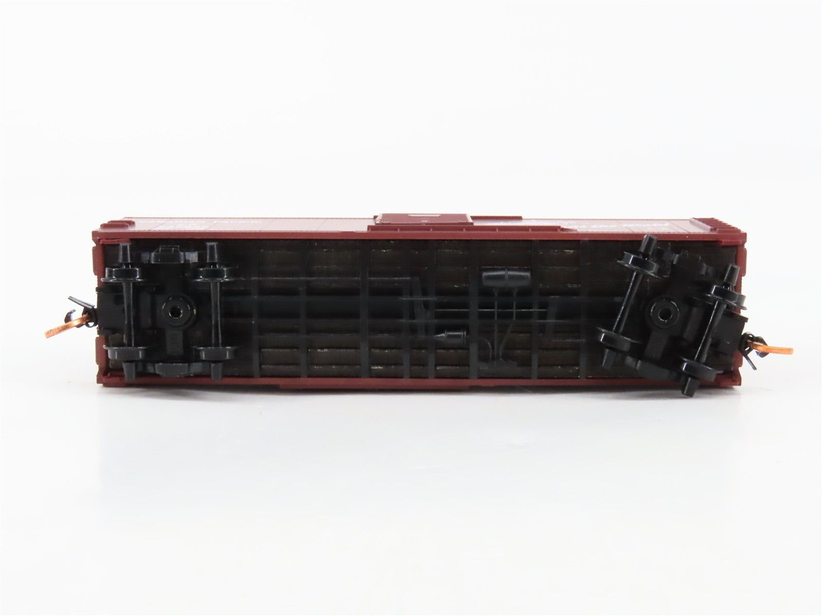 N Scale Micro-Trains MTL 12000052 CP Canadian Pacific 40' Box Car 246830 RTR