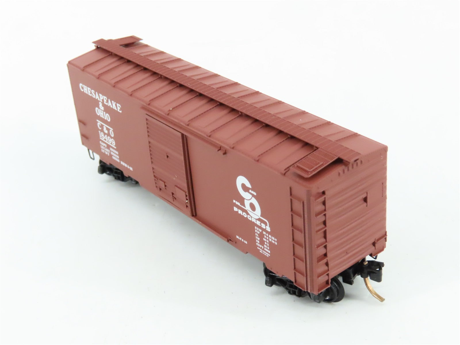 N Scale Micro-Trains MTL 20440 C&O Chesapeake & Ohio 40' Box Car 18499 RTR