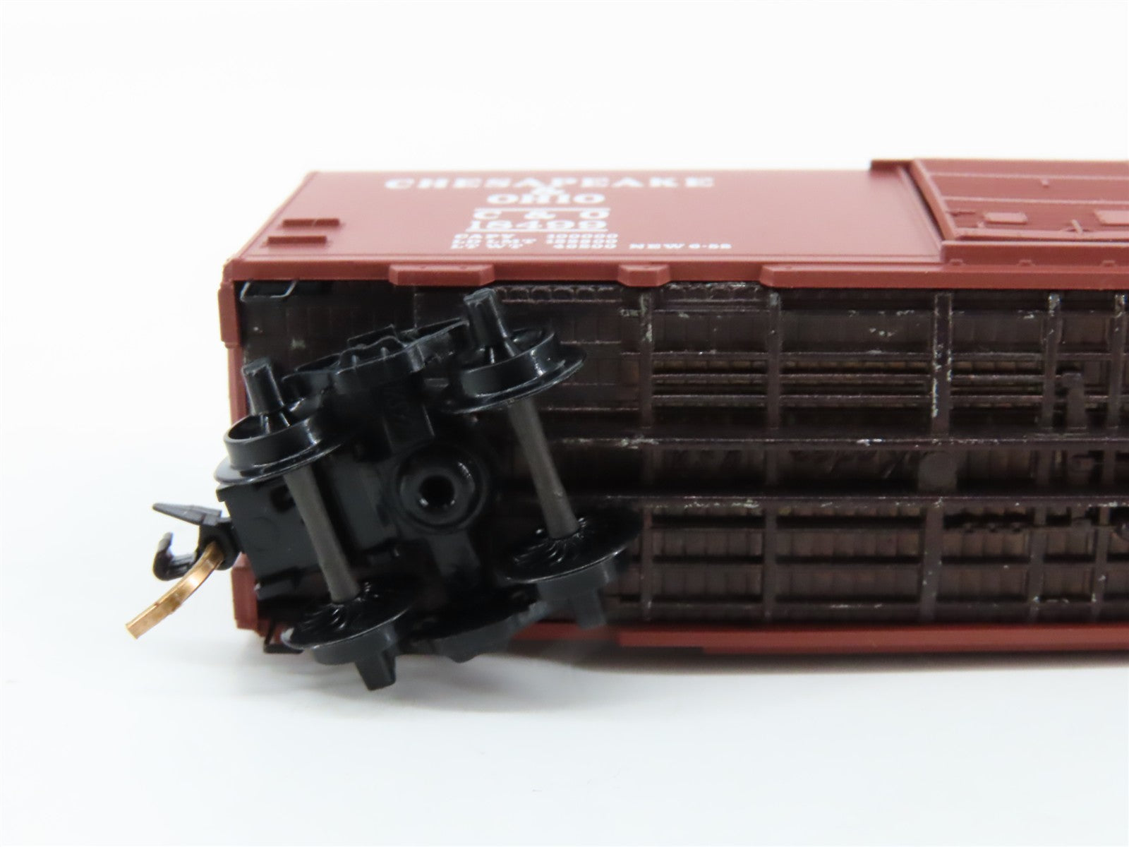 N Scale Micro-Trains MTL 20440 C&O Chesapeake & Ohio 40' Box Car 18499 RTR
