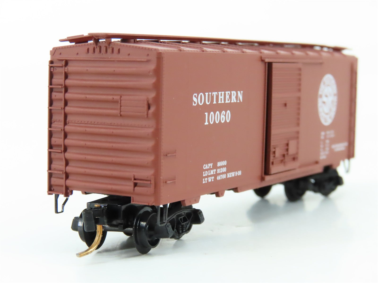 N Scale Micro-Trains MTL 20530 Southern 40' Box Car 10060 RTR