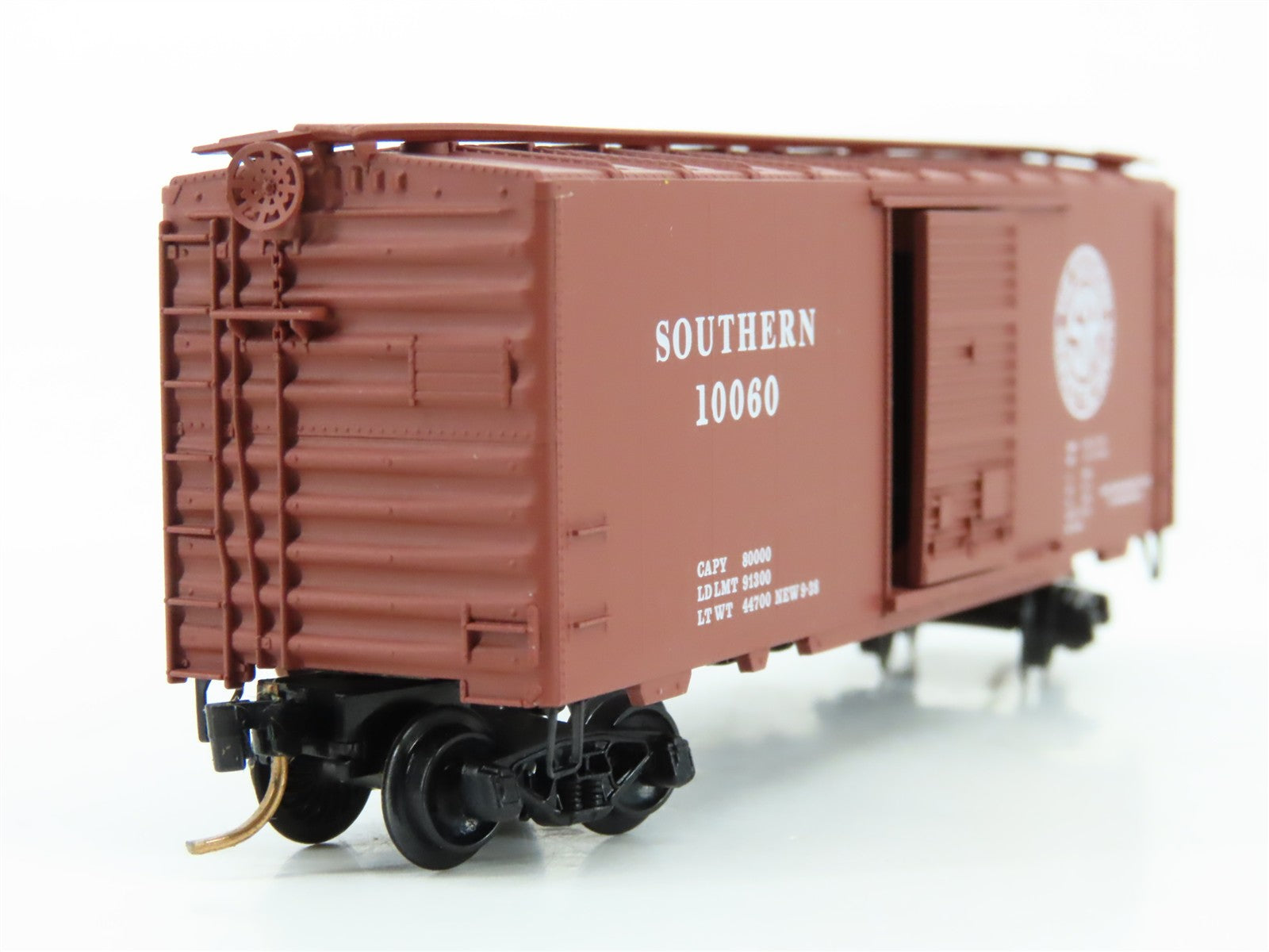 N Scale Micro-Trains MTL 20530 Southern 40' Box Car 10060 RTR