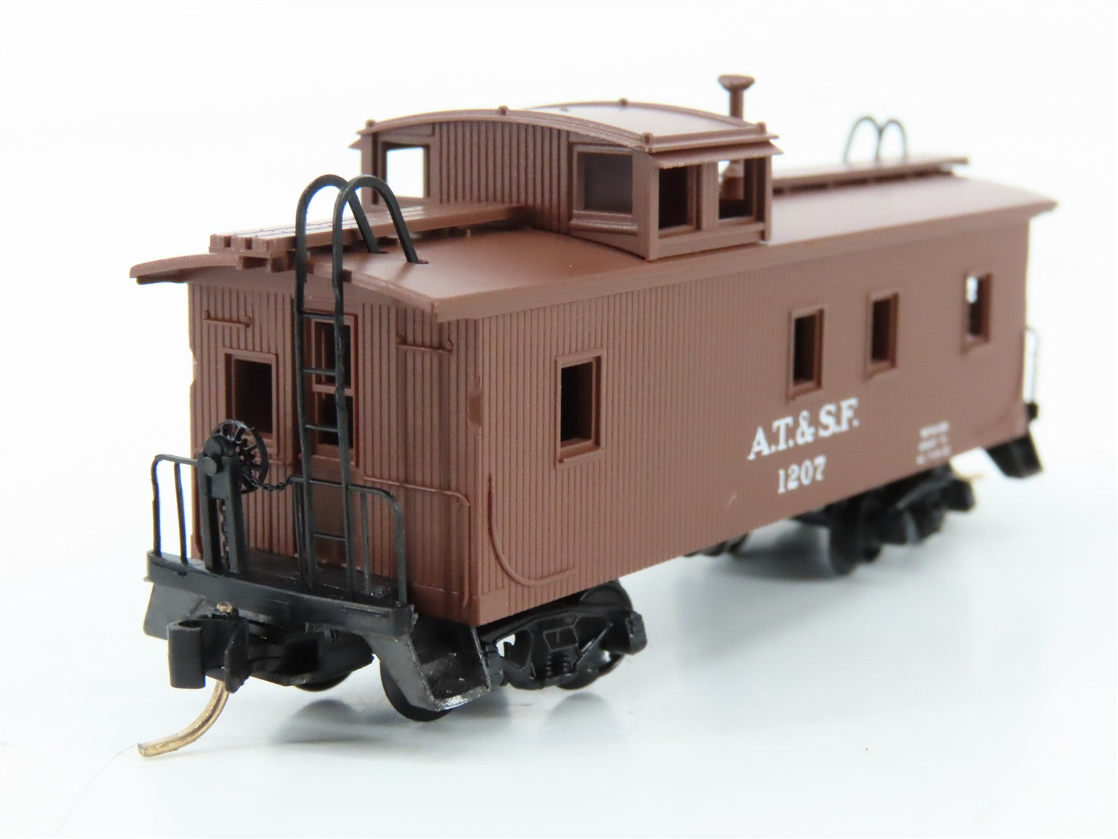 N Scale Micro-Trains MTL 51100 ATSF Santa Fe 34' Wood Sheathed Caboose 1207 RTR